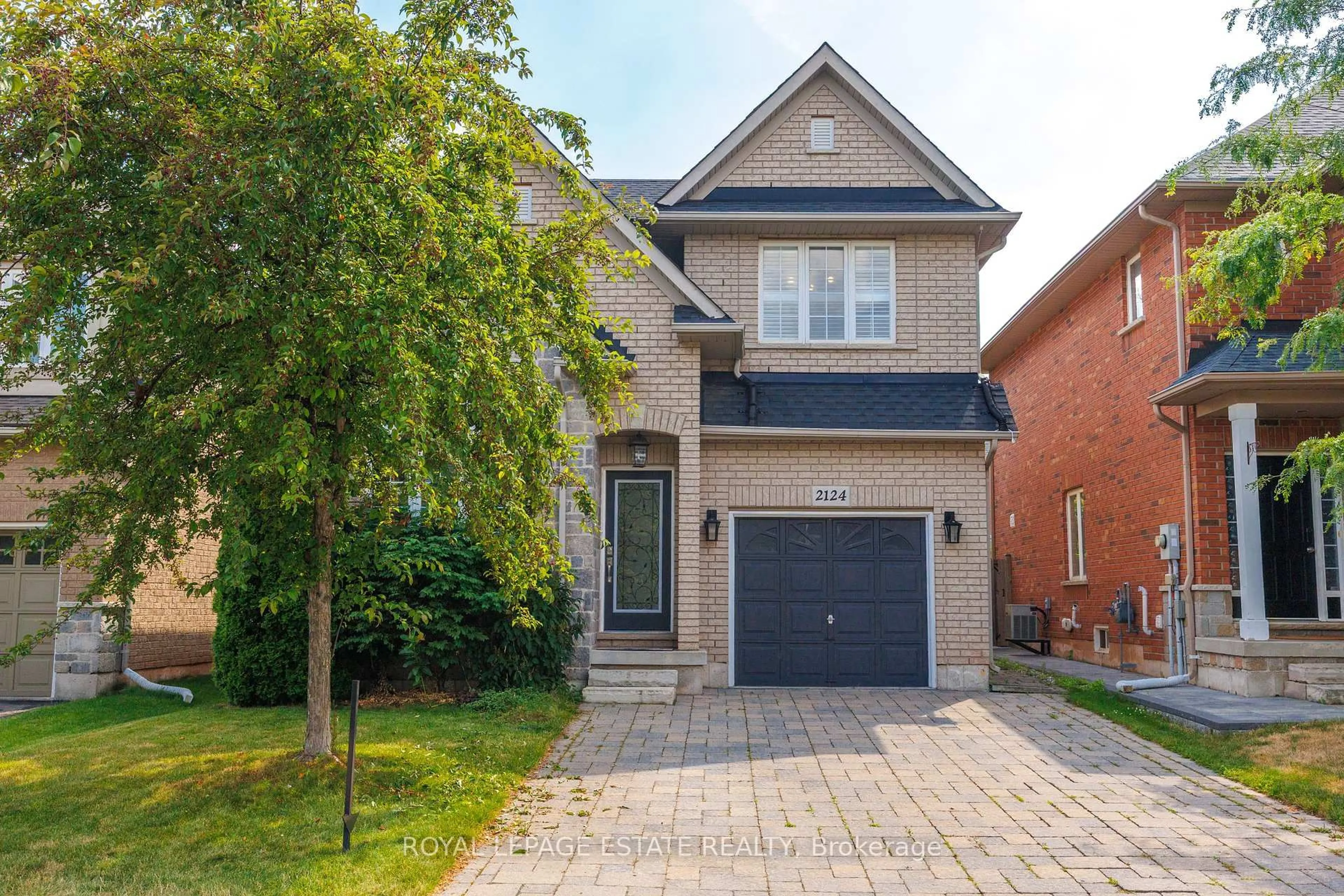Home with brick exterior material, street for 2124 Brookhaven Cres, Oakville Ontario L6M 5B8