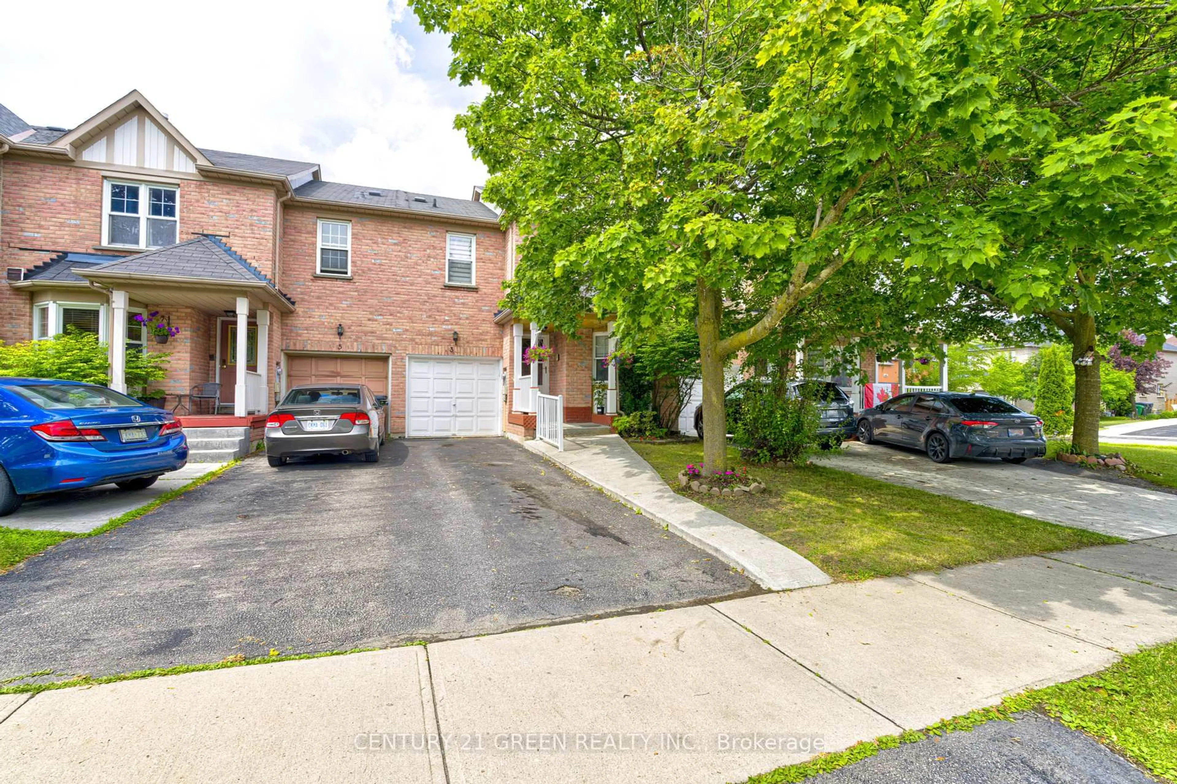 A pic from outside/outdoor area/front of a property/back of a property/a pic from drone, street for 3 Desert Sand Dr, Brampton Ontario L6R 1P9