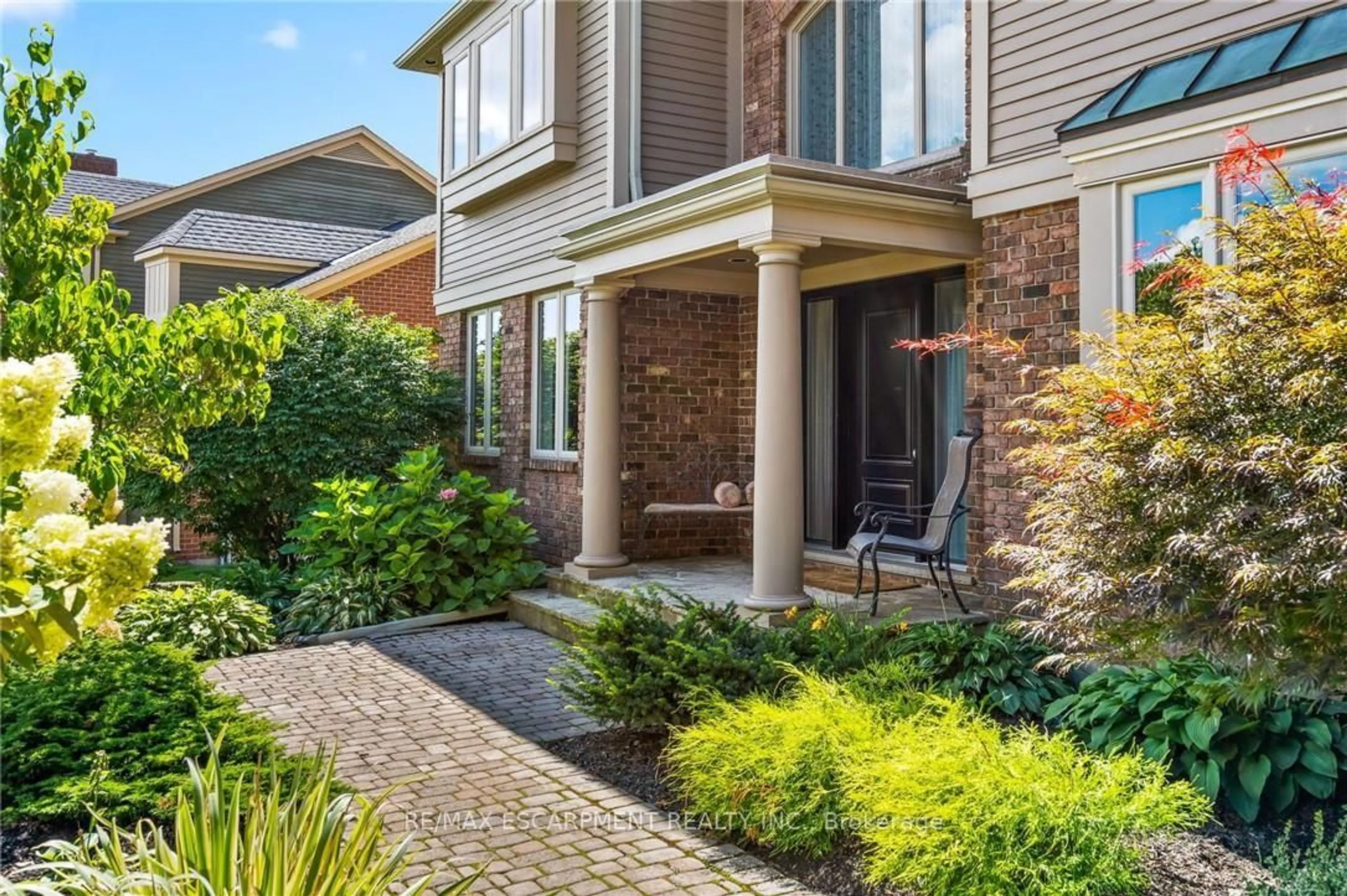Home with brick exterior material, street for 1103 Crofton Way, Burlington Ontario L7P 3X1