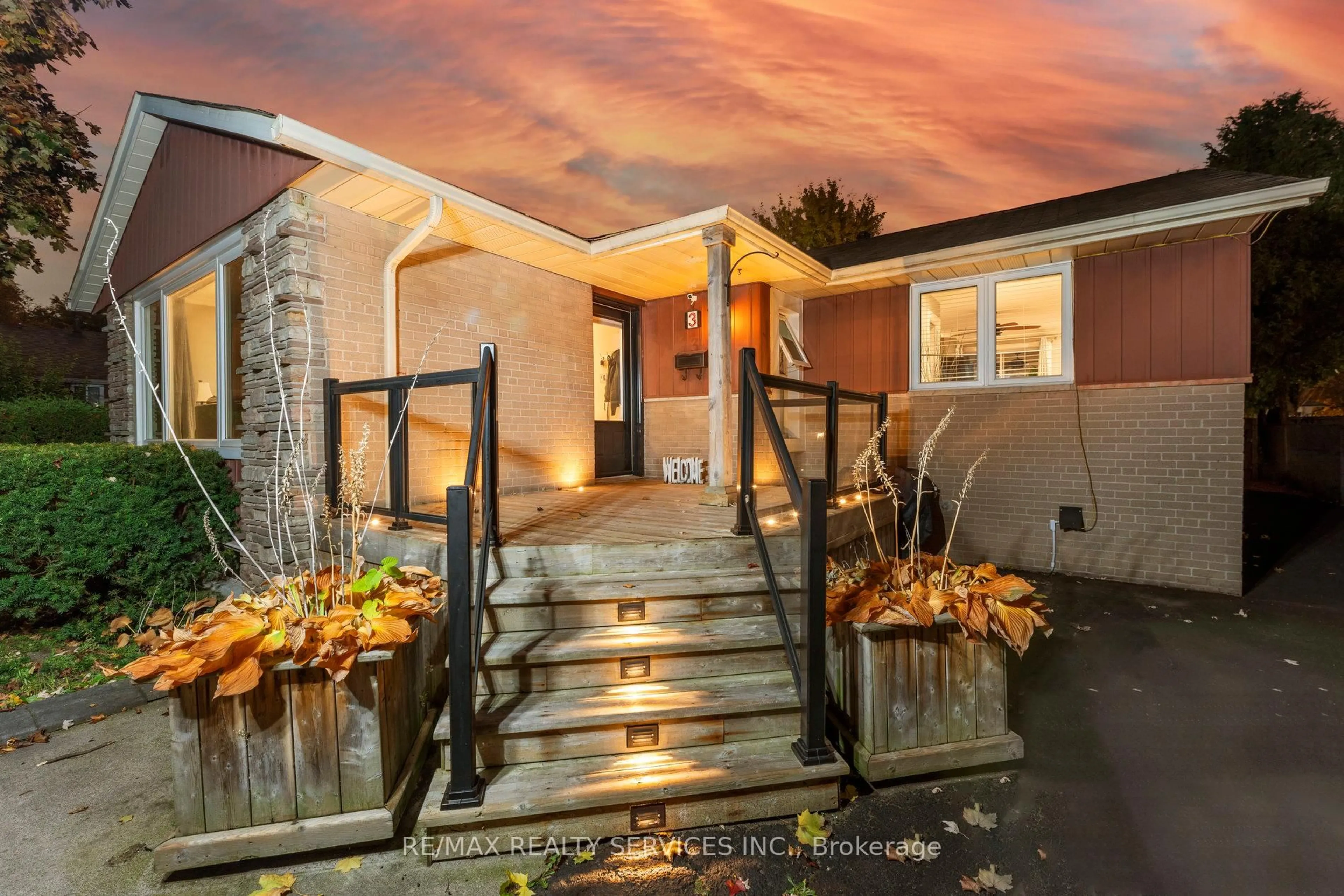Unknown for 3 Coniston Ave, Brampton Ontario L6X 2H3