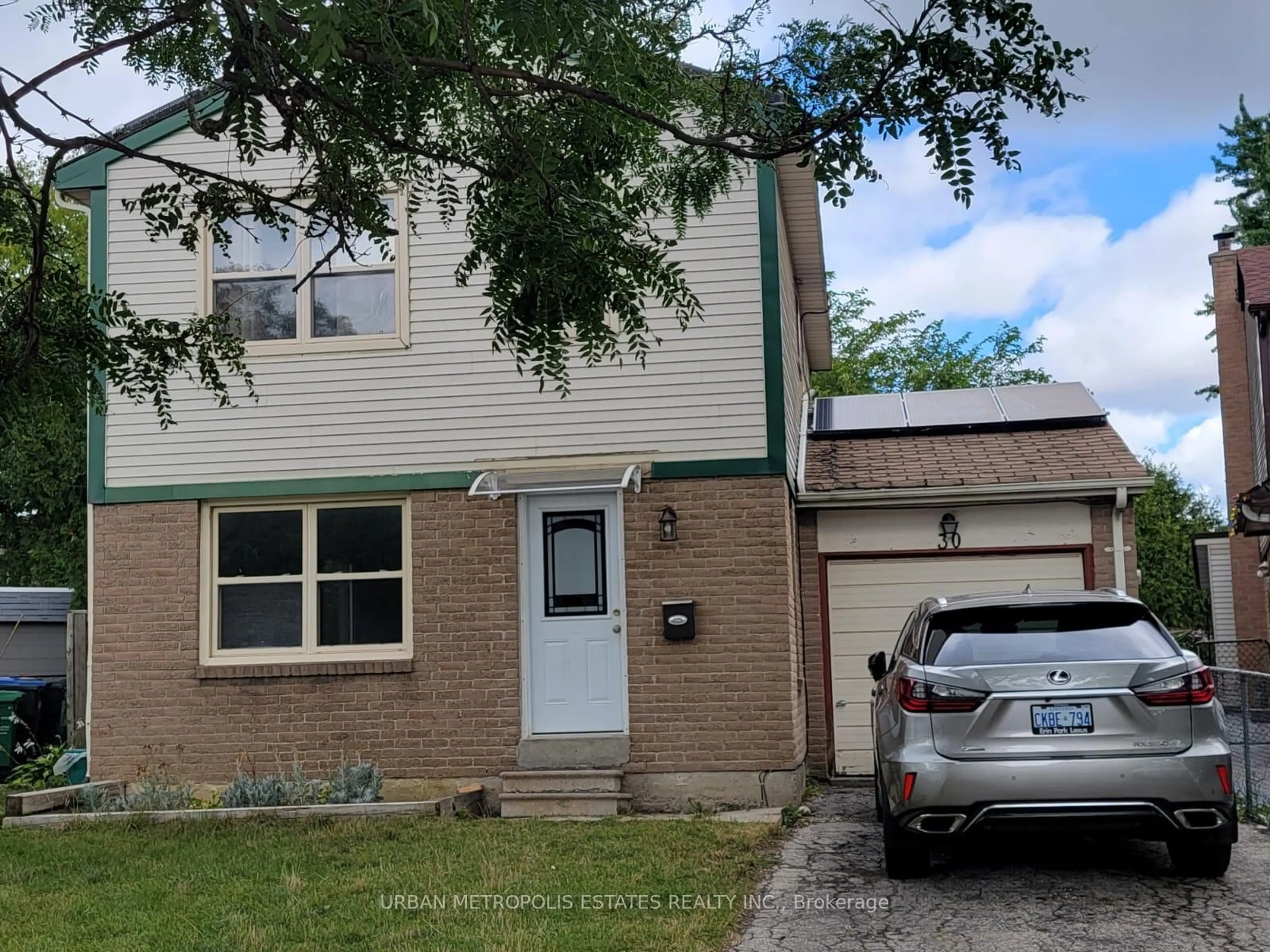 Home with vinyl exterior material, street for 30 Joshua Crt, Brampton Ontario L6S 3W4