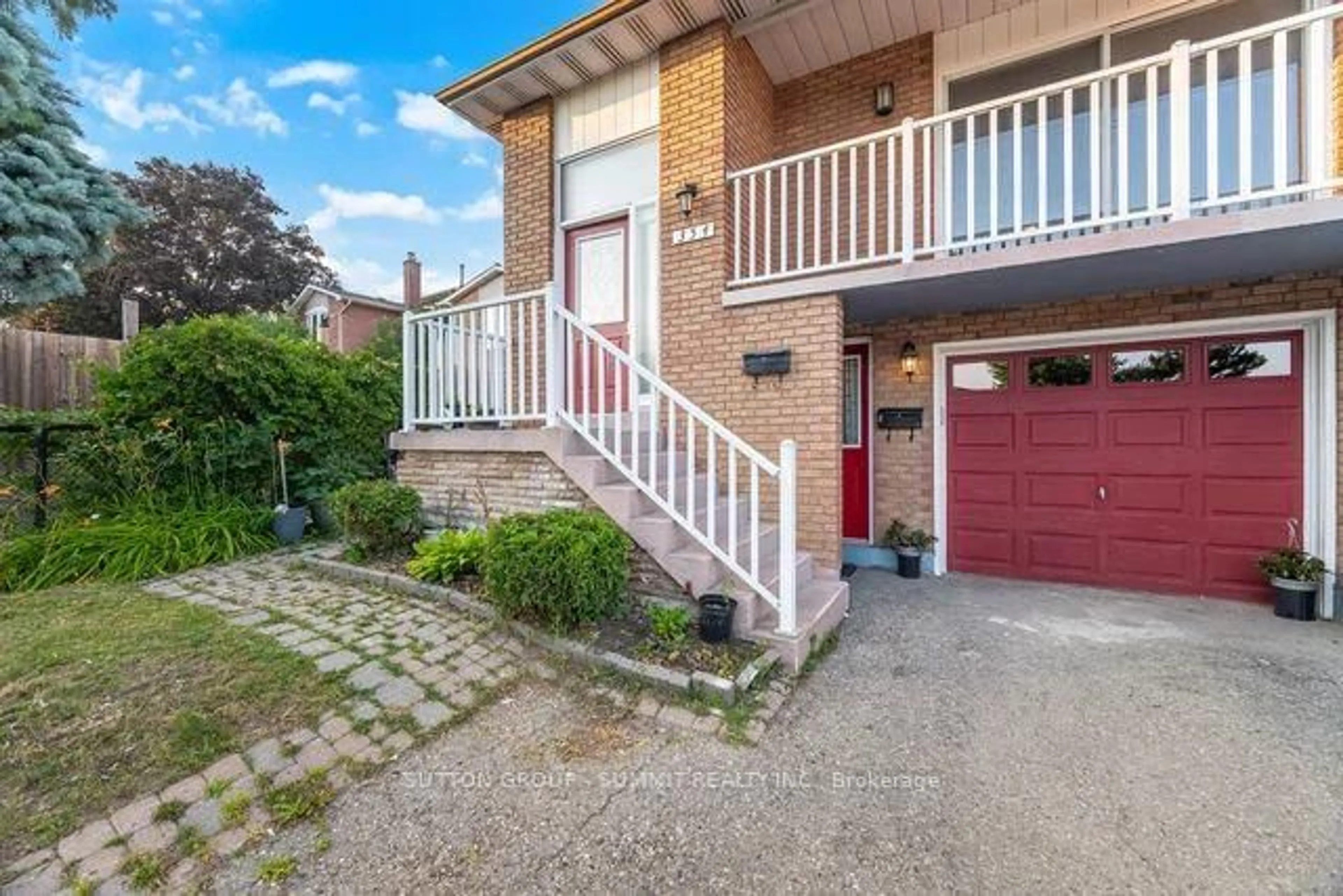 Home with brick exterior material, street for 354 Centre St, Brampton Ontario L6V 3B5