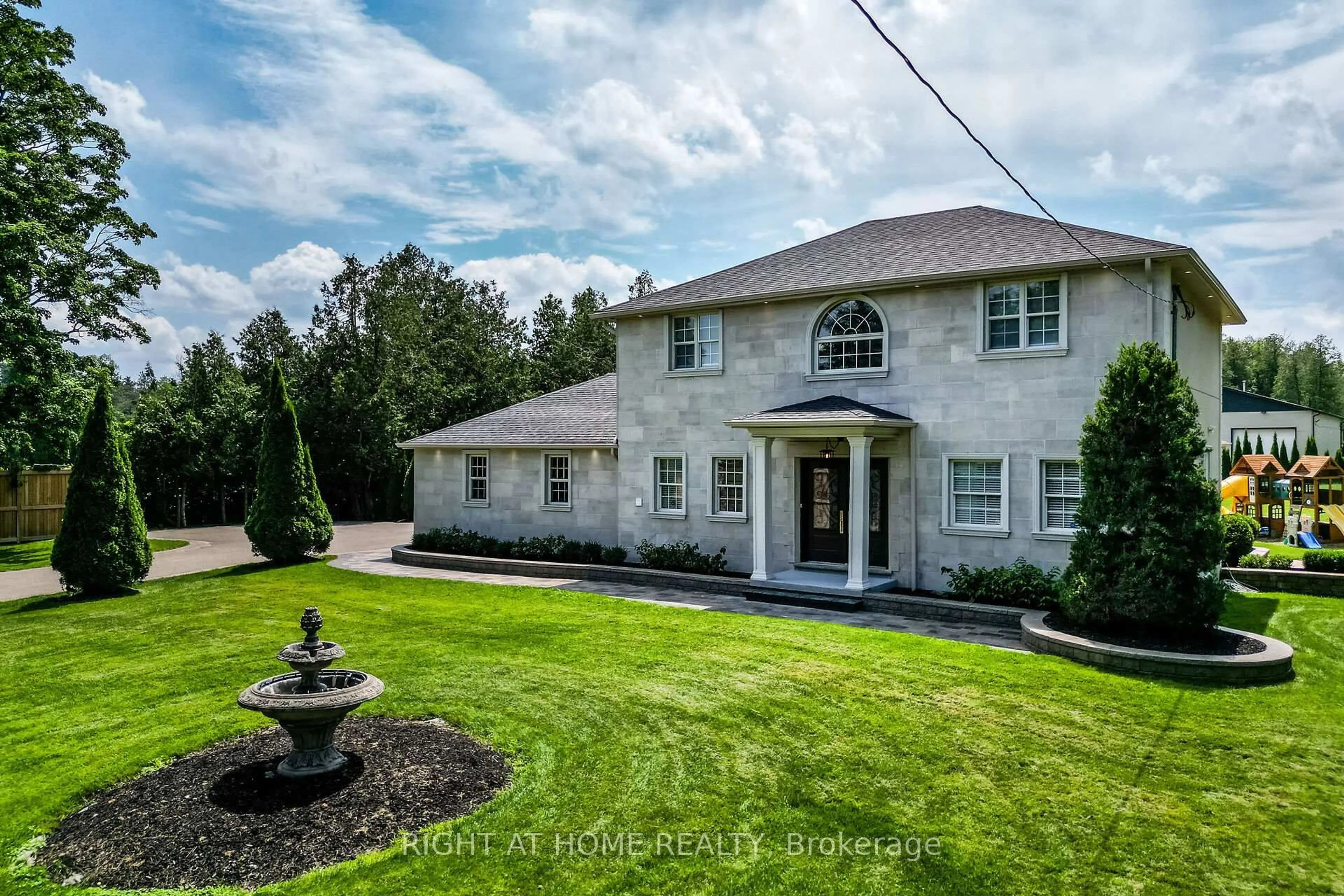 A pic from outside/outdoor area/front of a property/back of a property/a pic from drone, unknown for 13640 Guelph Line, Milton Ontario L0P 1B0