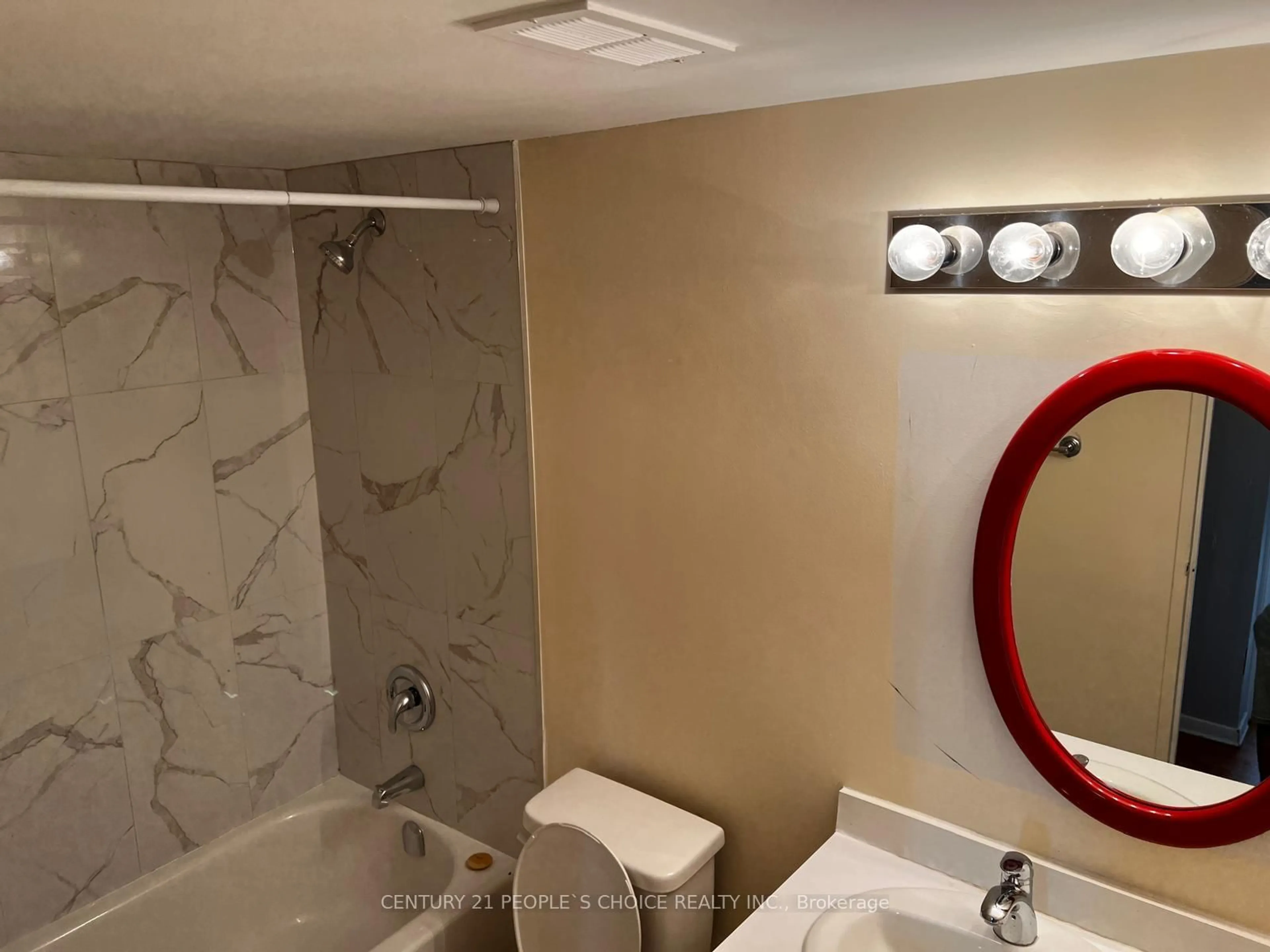 Standard bathroom, ceramic/tile floor for 2835 Islington Ave #309, Toronto Ontario M9L 2K2