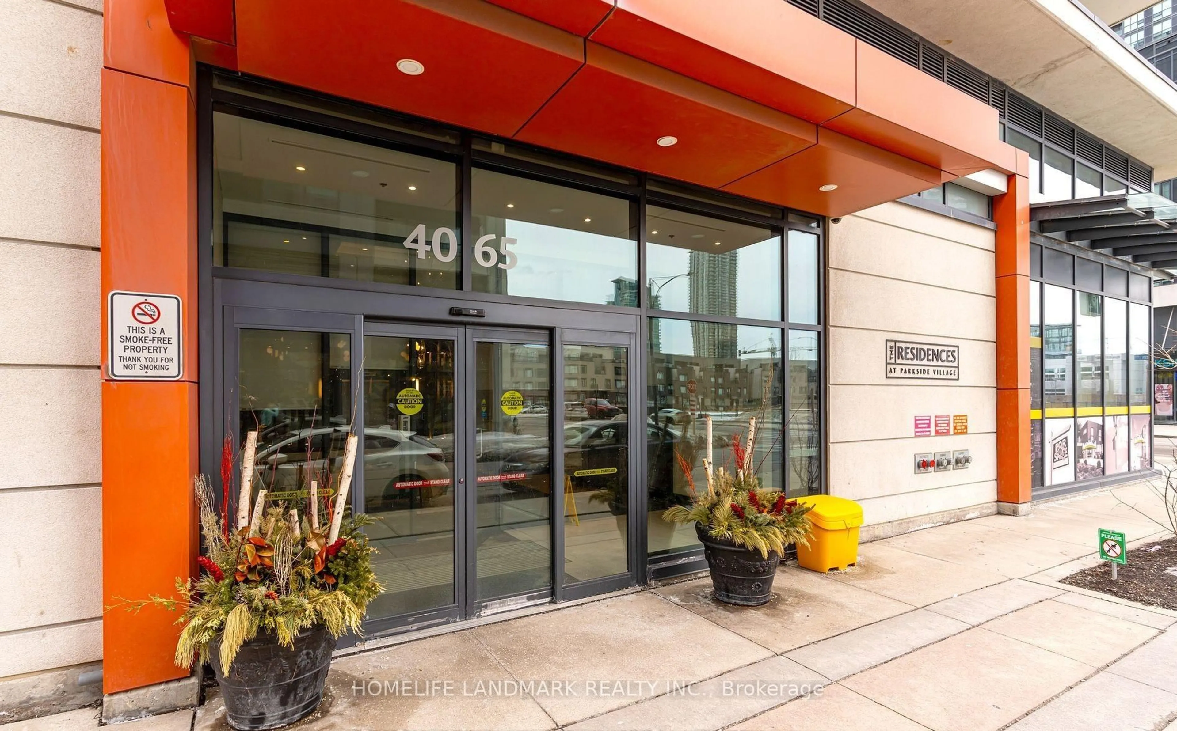 Indoor foyer for 4065 Brickstone Mews #2203, Mississauga Ontario L5B 0G3