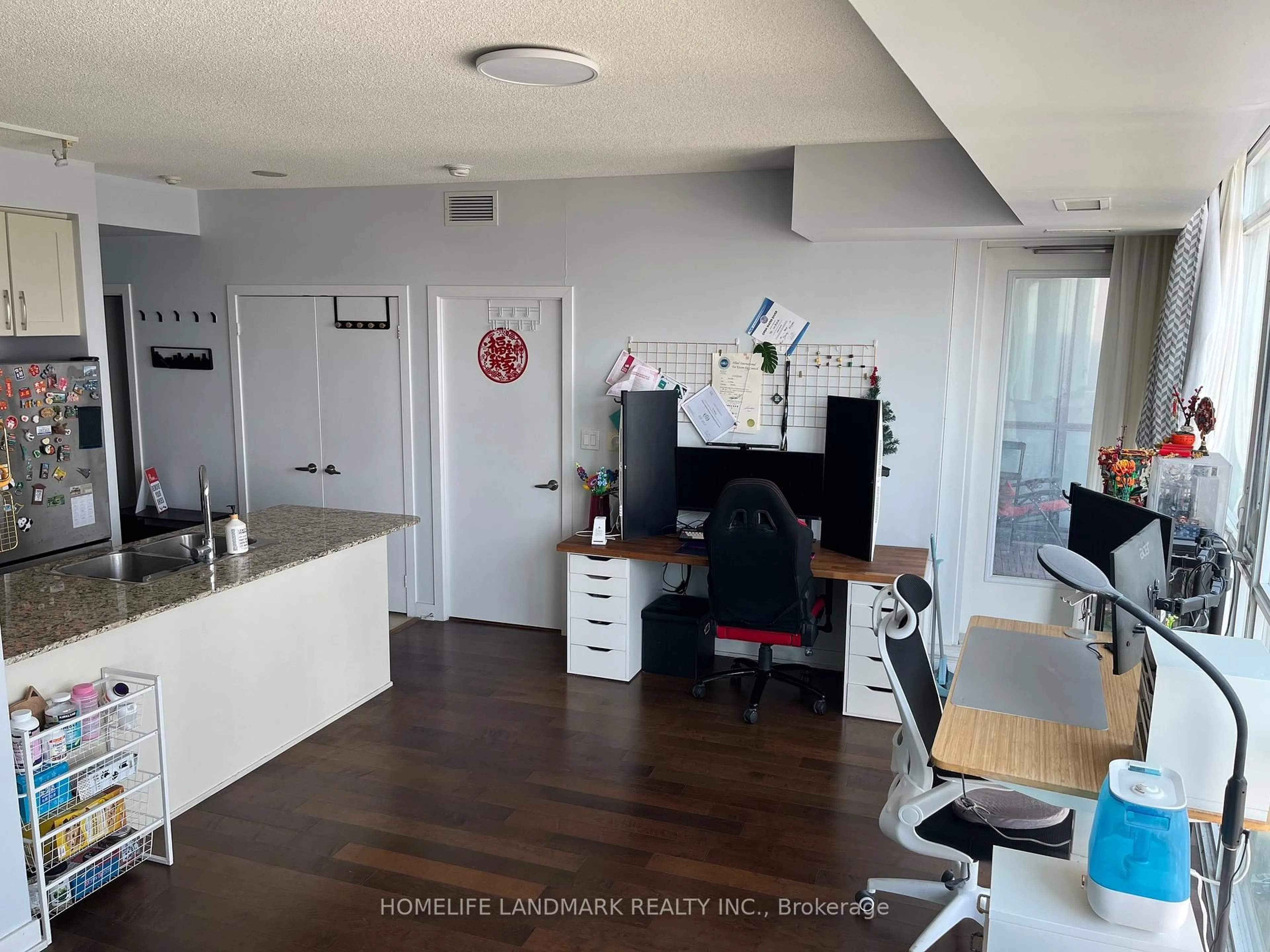 A pic of a room for 4065 Brickstone Mews #2203, Mississauga Ontario L5B 0G3