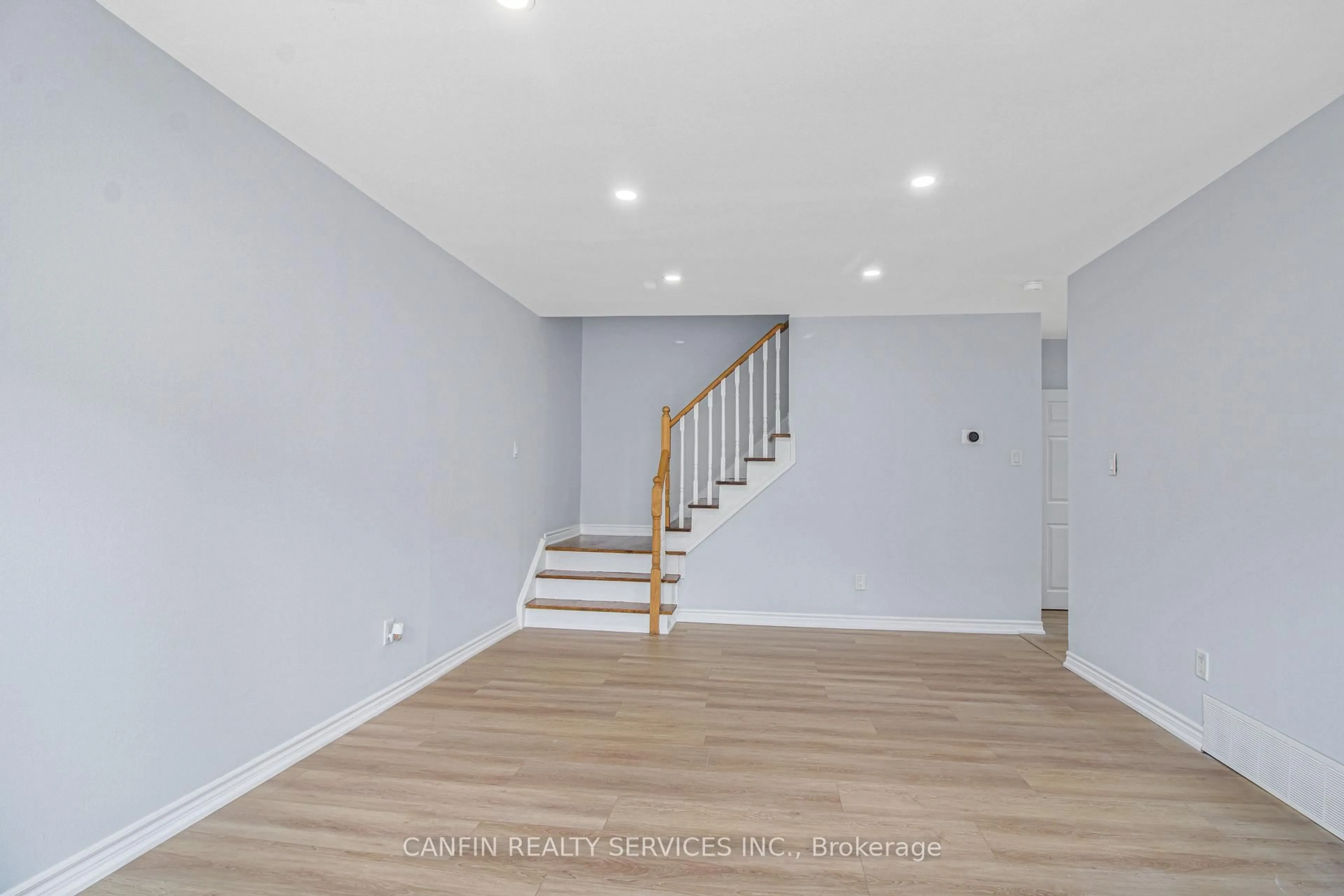 Unknown for 212 Town House Cres #212, Brampton Ontario L6W 3C6