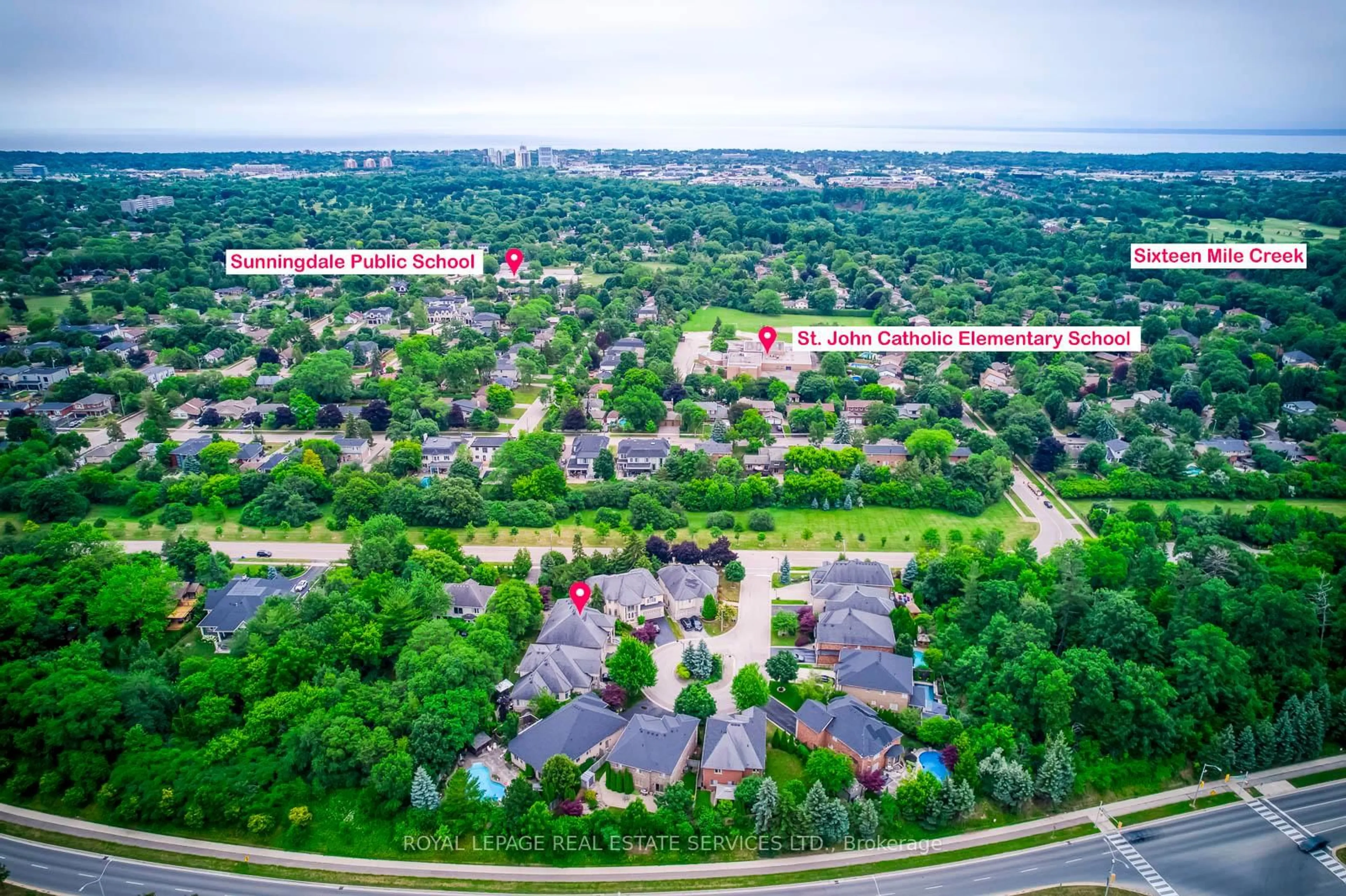 A pic from outside/outdoor area/front of a property/back of a property/a pic from drone, street for 1549 Destiny Crt, Oakville Ontario L6H 7L1