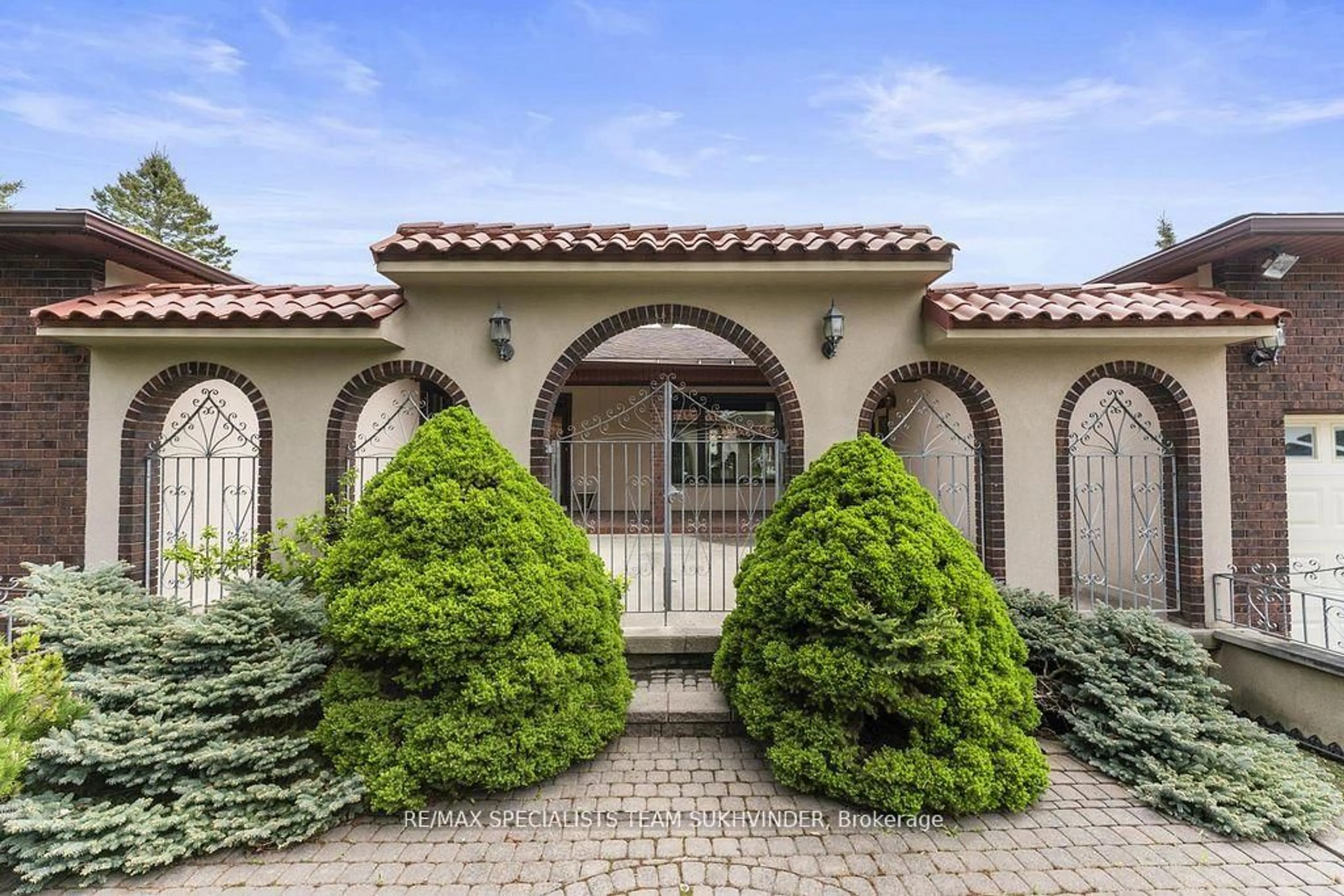 Home with brick exterior material, street for 3 Princess Andrea Crt, Brampton Ontario L6P 0G2
