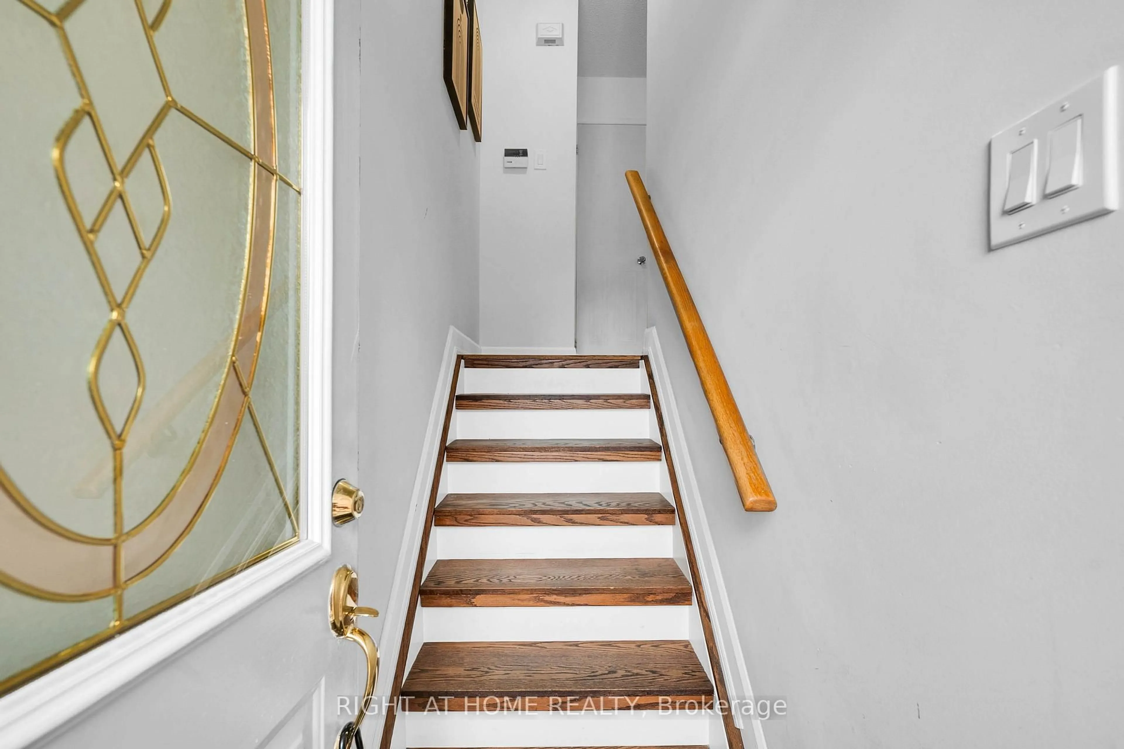 Unknown for 45 Rivers Edge Dr, Toronto Ontario M6M 5L4