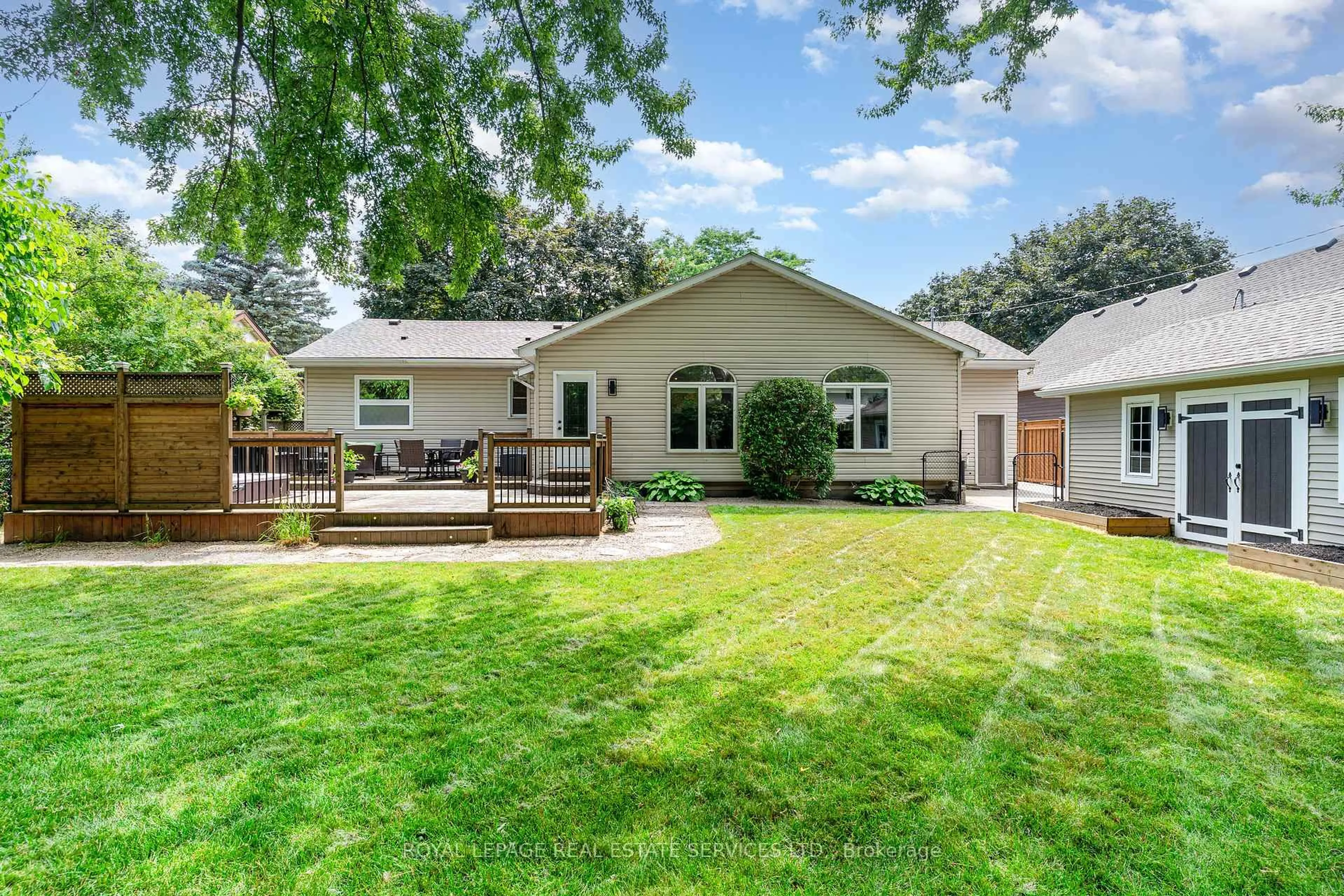Unknown for 261 Tuck Dr, Burlington Ontario L7L 2P9