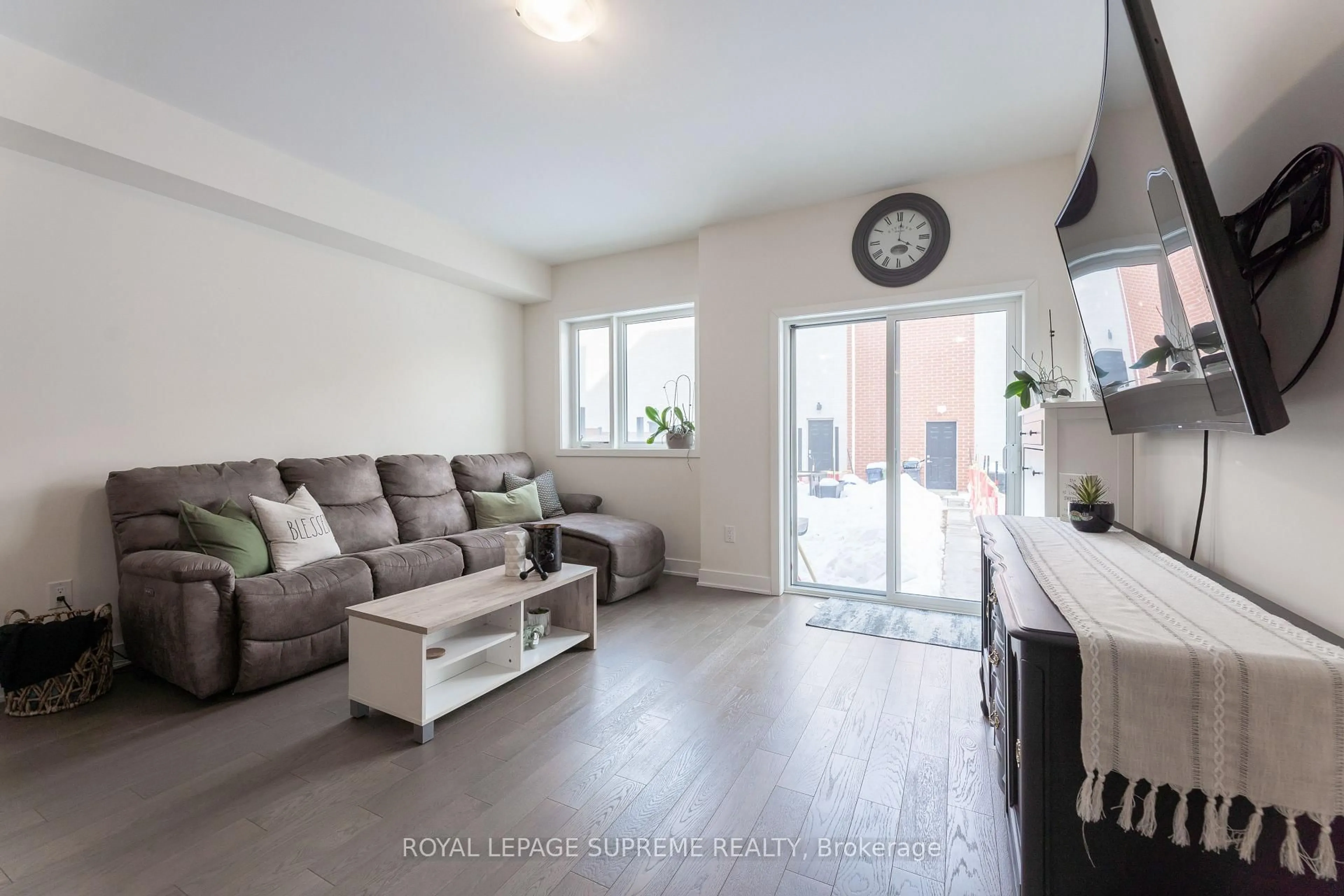Living room with furniture, unknown for 115 William Duncan Rd, Toronto Ontario M3K 0C7