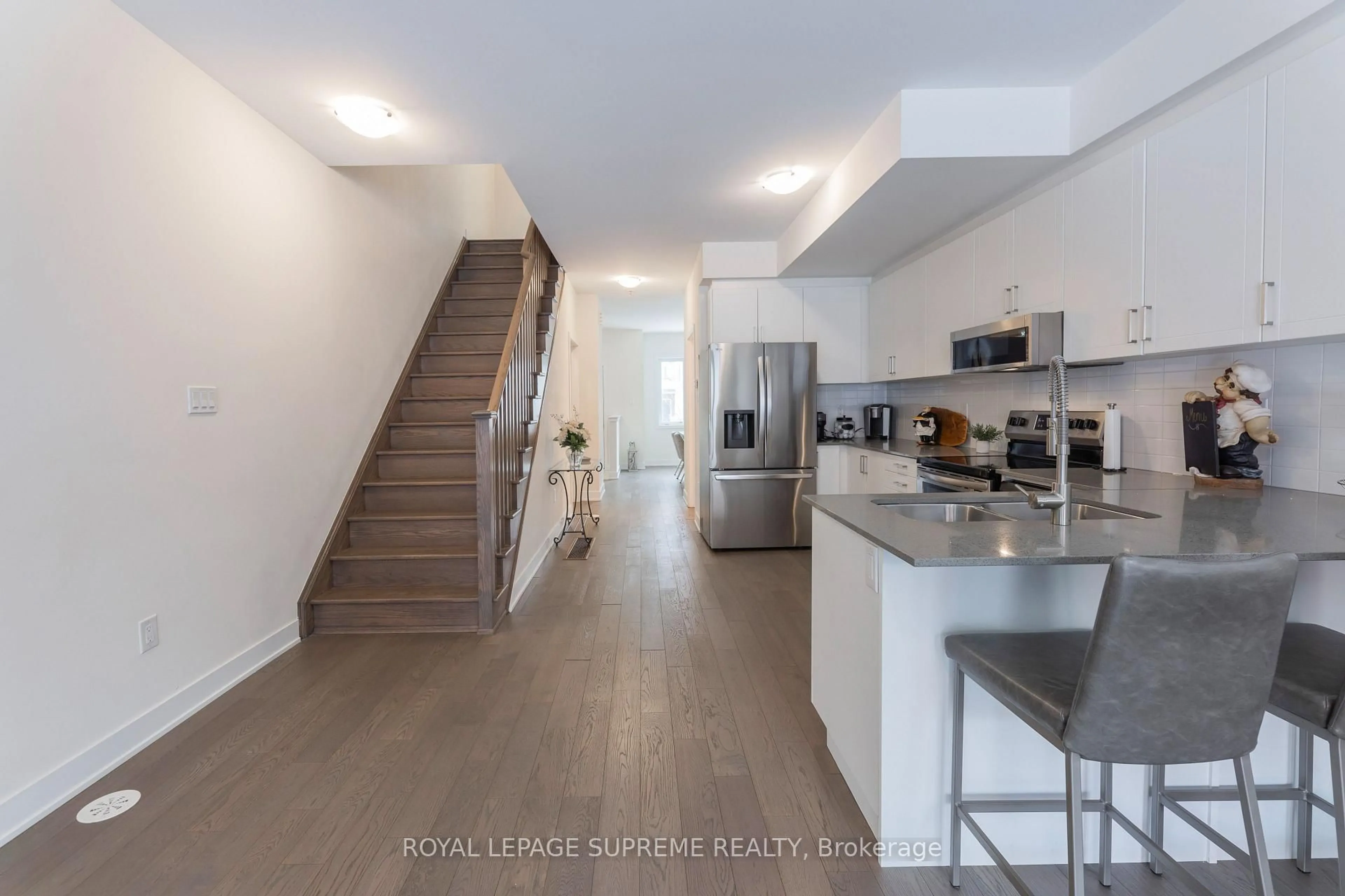 Open concept kitchen, unknown for 115 William Duncan Rd, Toronto Ontario M3K 0C7