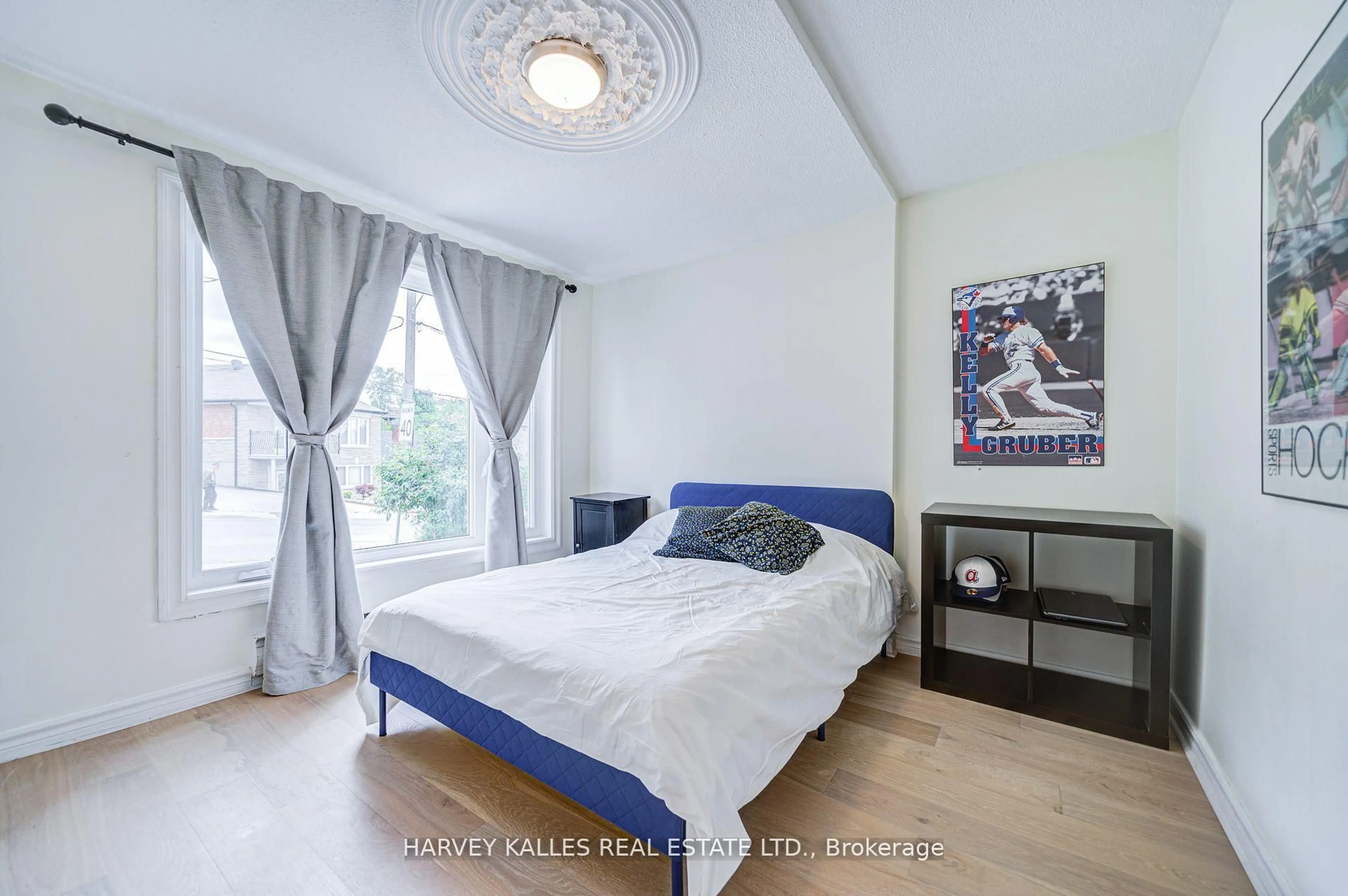 Bedroom with bed, unknown for 408 Silverthorn Ave, Toronto Ontario M6M 3H2
