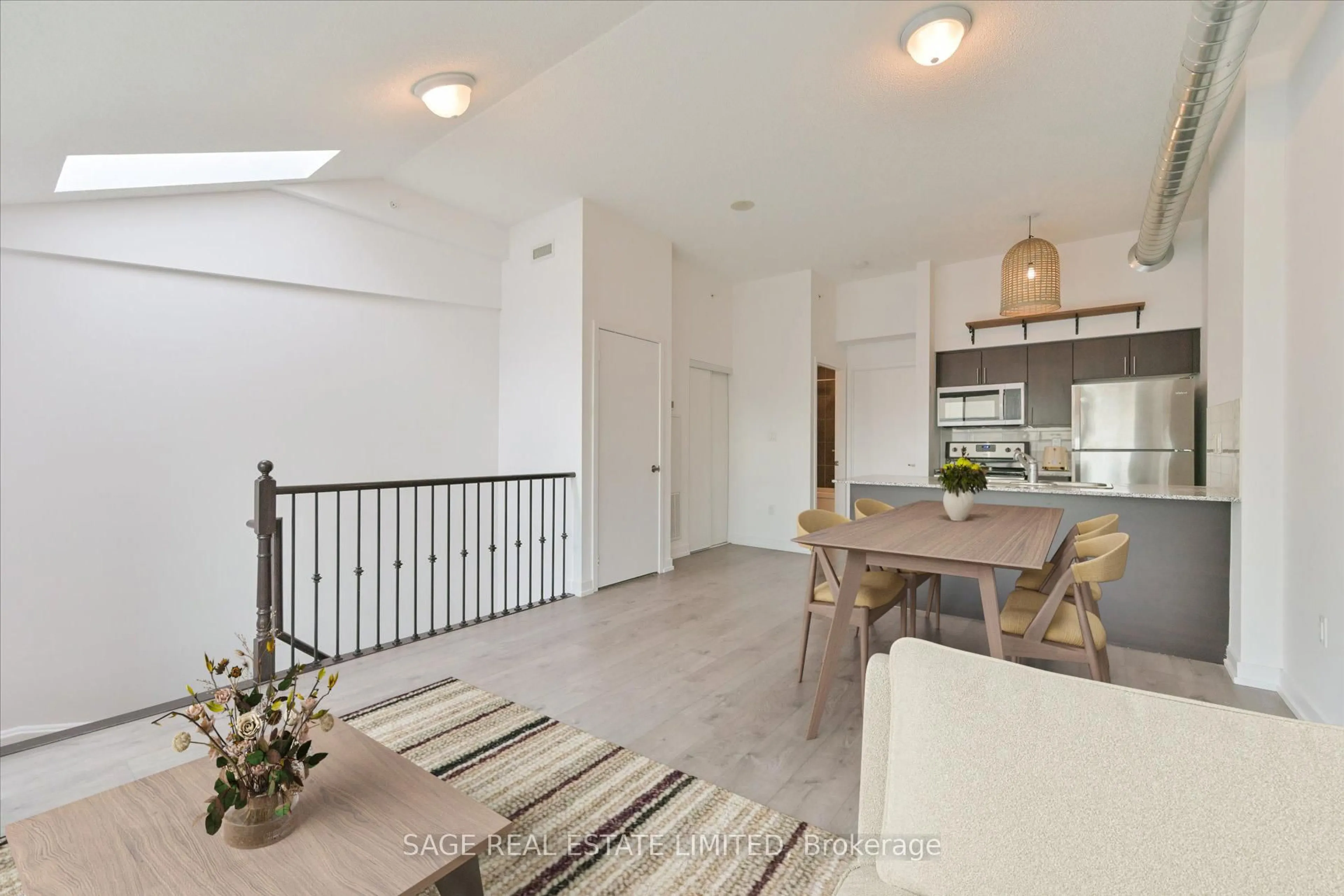 Unknown for 1410 Dupont St #415, Toronto Ontario M6H 0B6