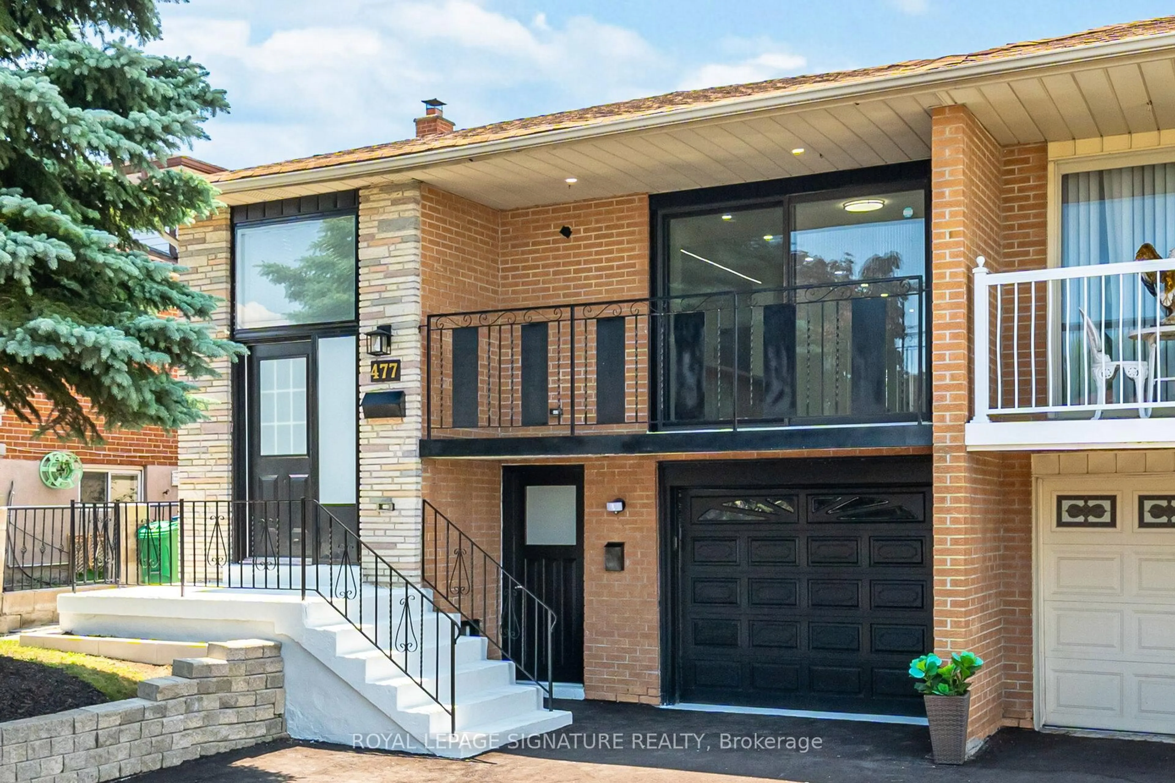 Home with brick exterior material, street for 477 Fergo Ave, Mississauga Ontario L5B 2J2
