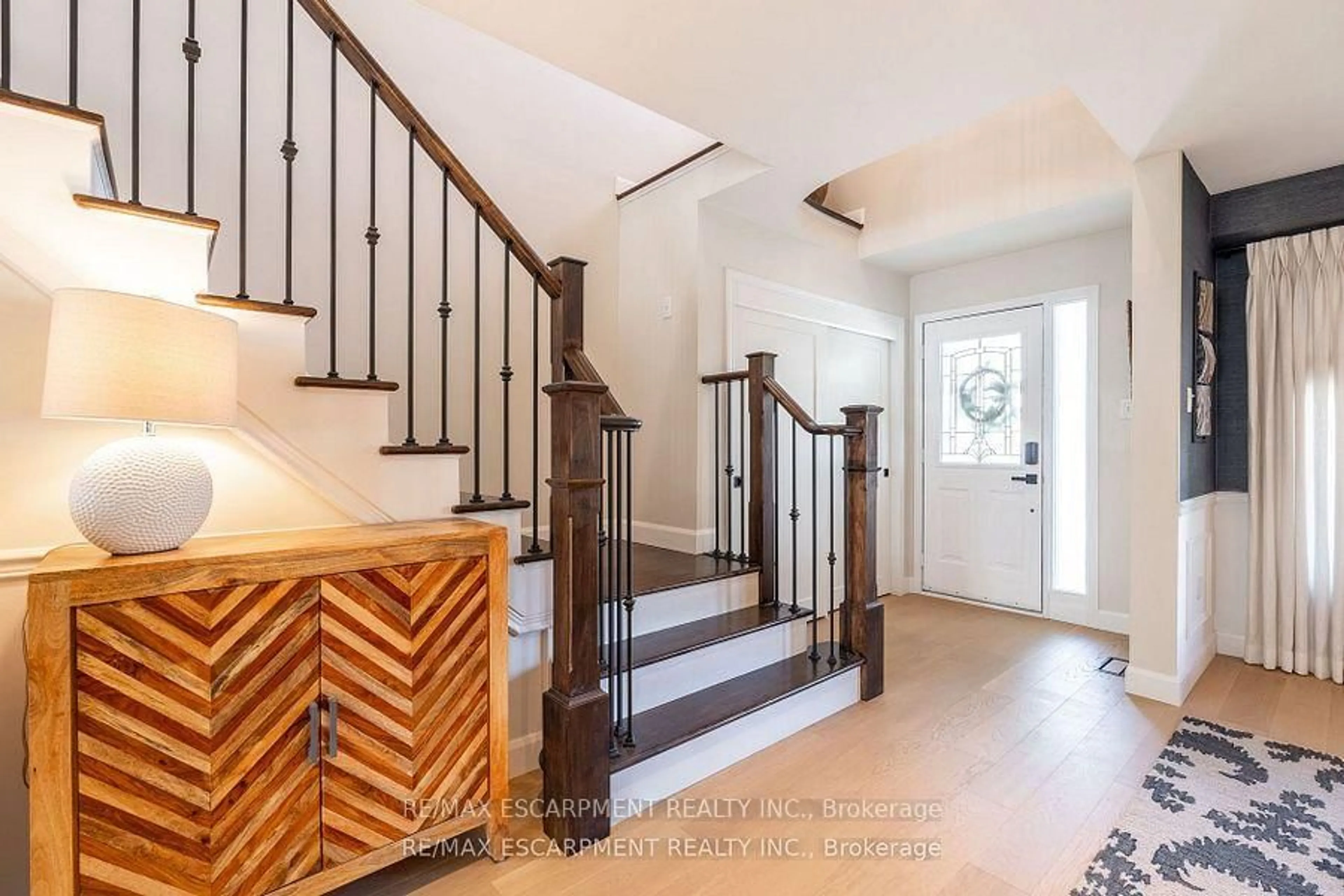 Unknown for 5170 Ridgewell Rd, Burlington Ontario L7L 6N7