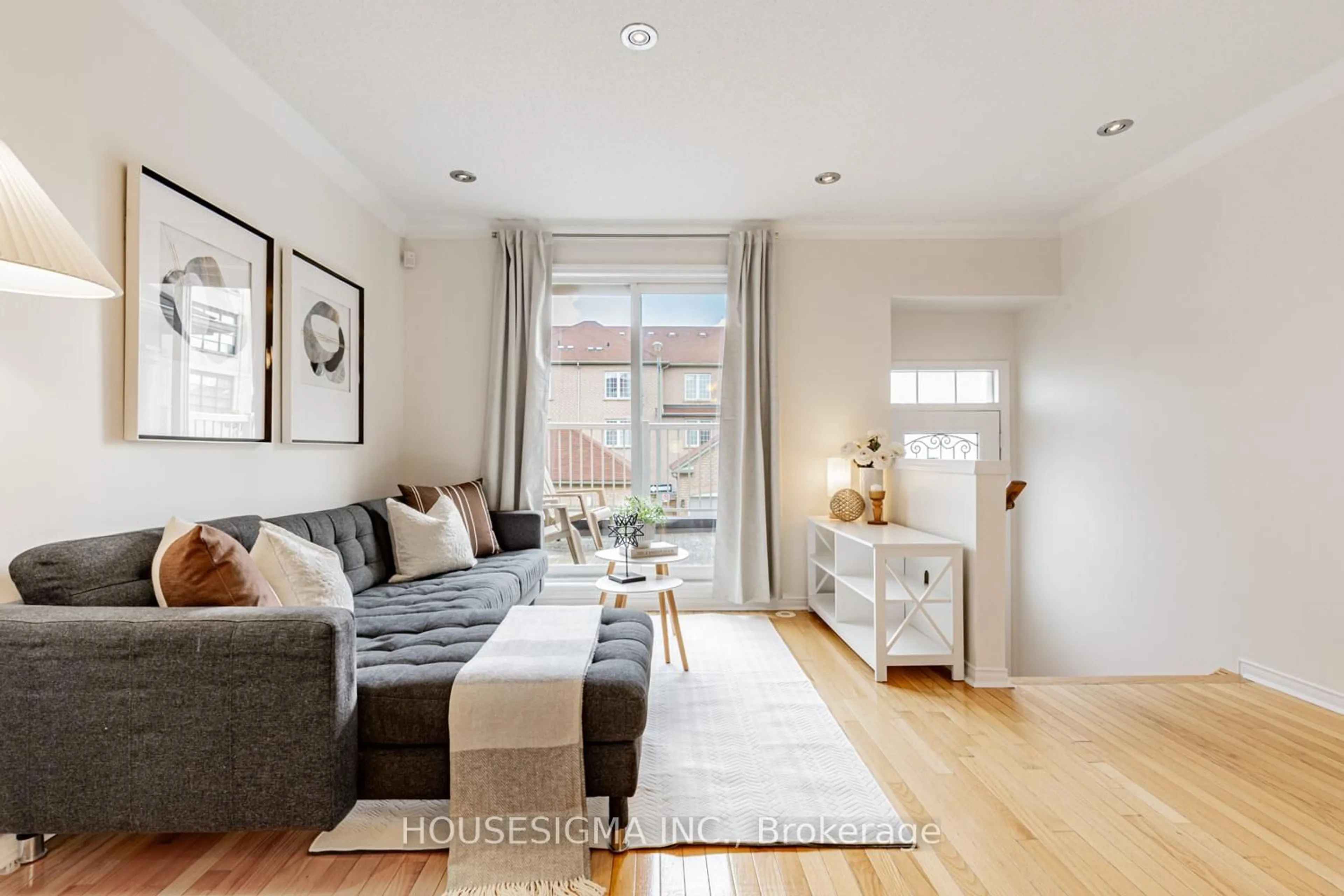 Living room with furniture, unknown for 27 Tommy Douglas Gdns, Toronto Ontario M6B 4N3