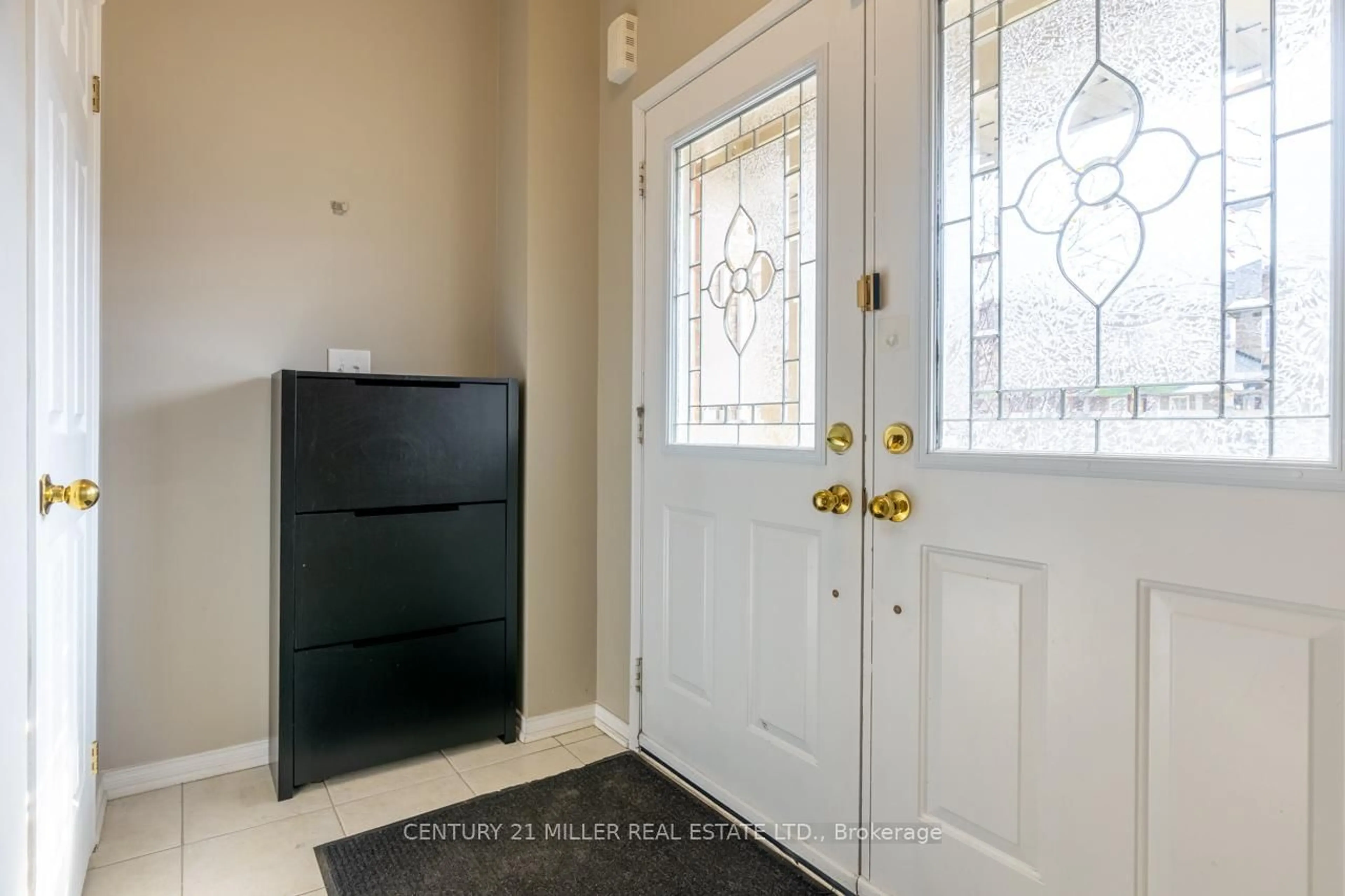 Indoor entryway for 4683 Kurtz Rd, Burlington Ontario L7M 0G1