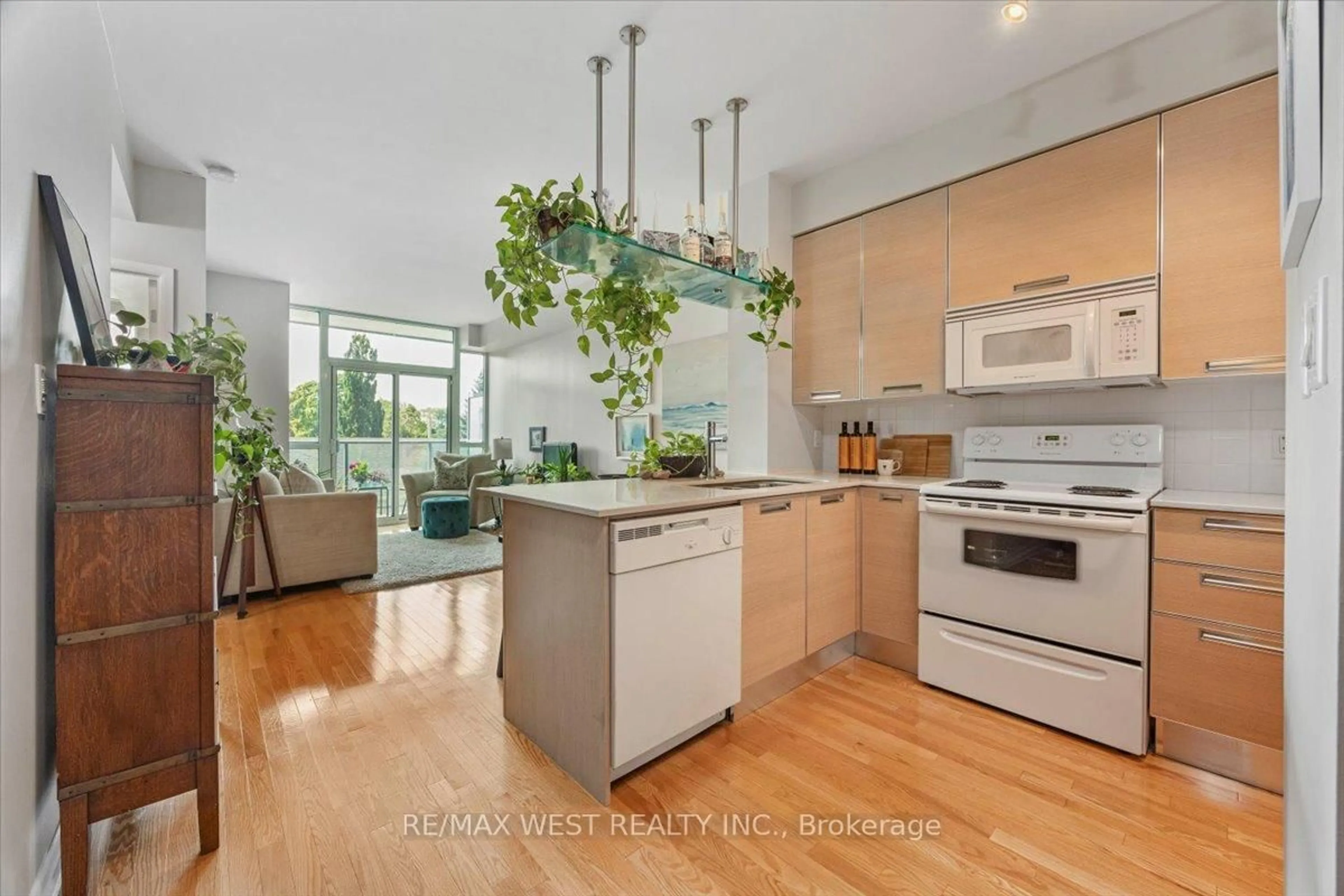 Open concept kitchen, unknown for 3391 Bloor St #306, Toronto Ontario M8X 1G3