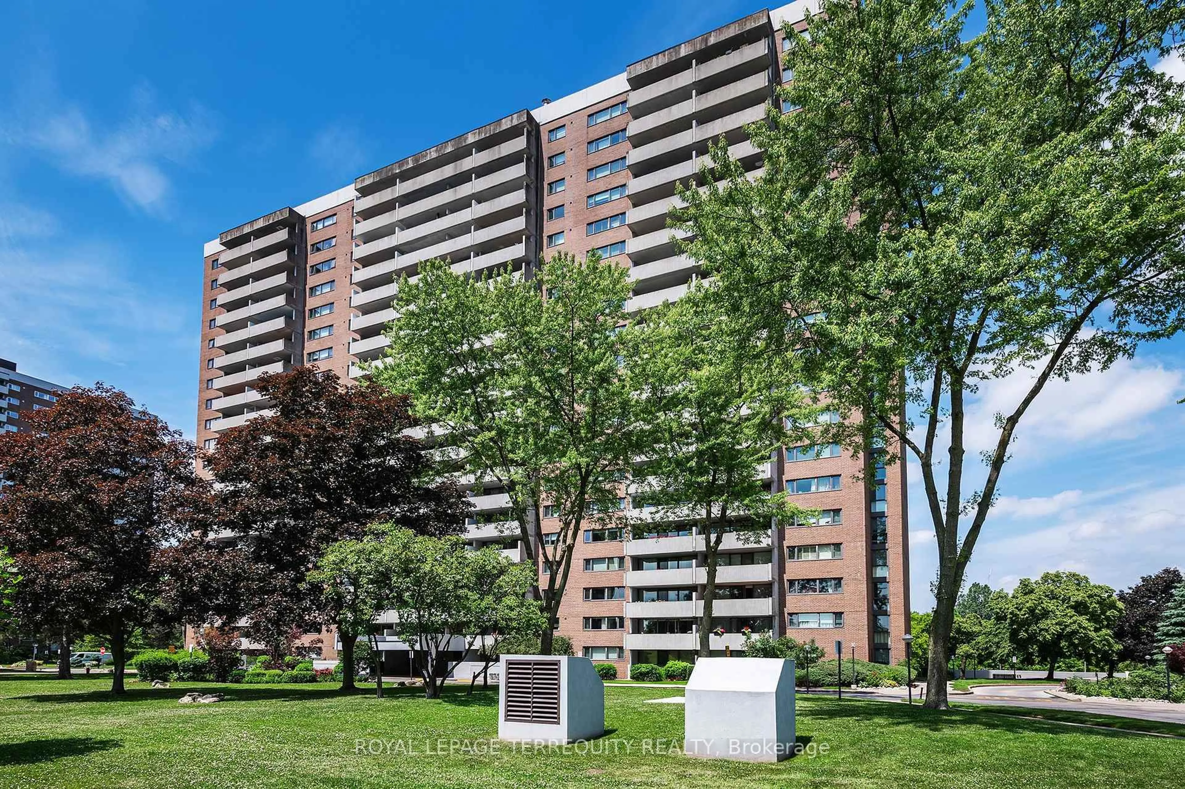Unknown for 260 Scarlett Rd #1802, Toronto Ontario M6N 4X6