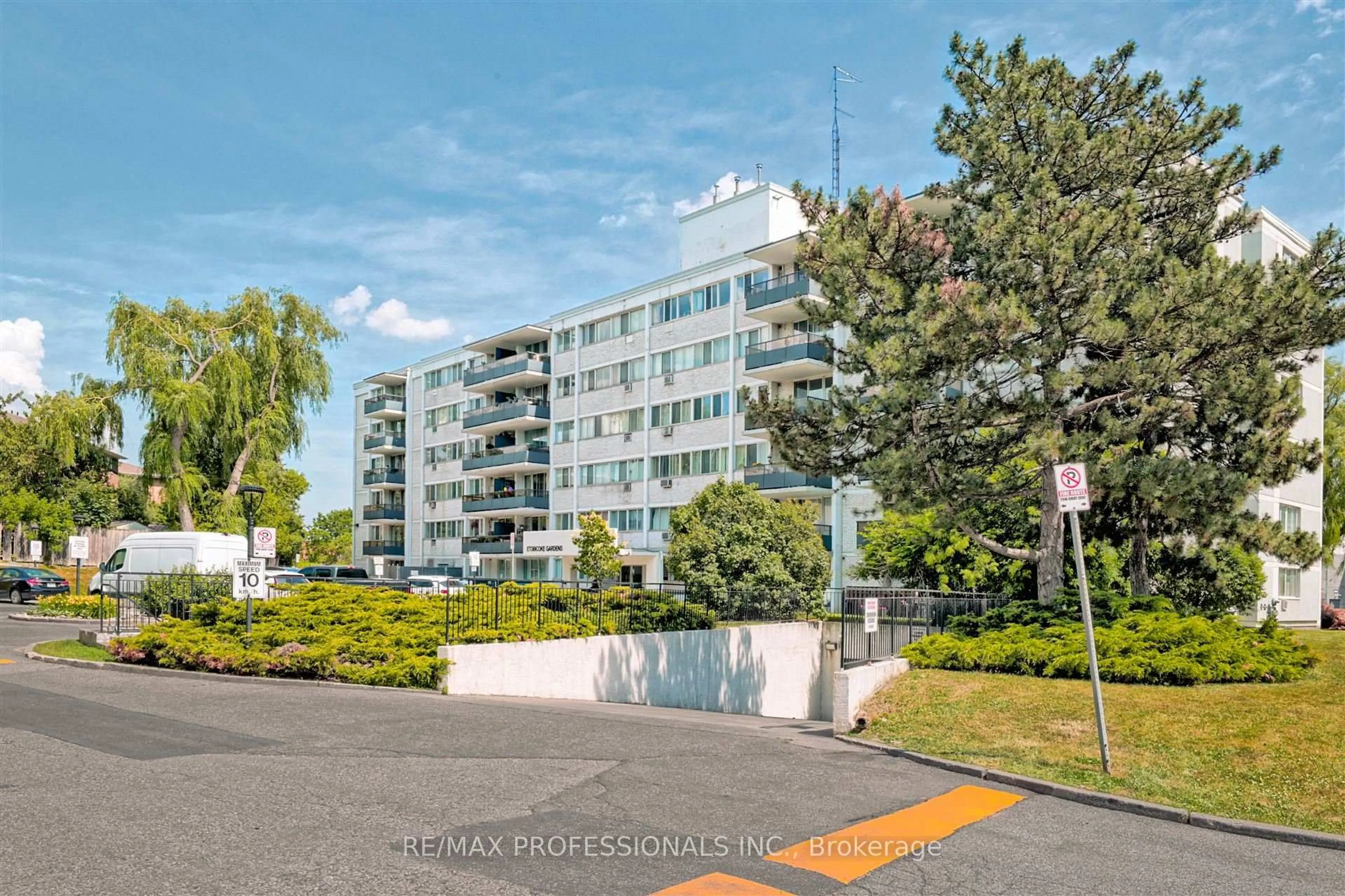 Unknown for 11 Neilson Dr #502, Toronto Ontario M9C 1V4