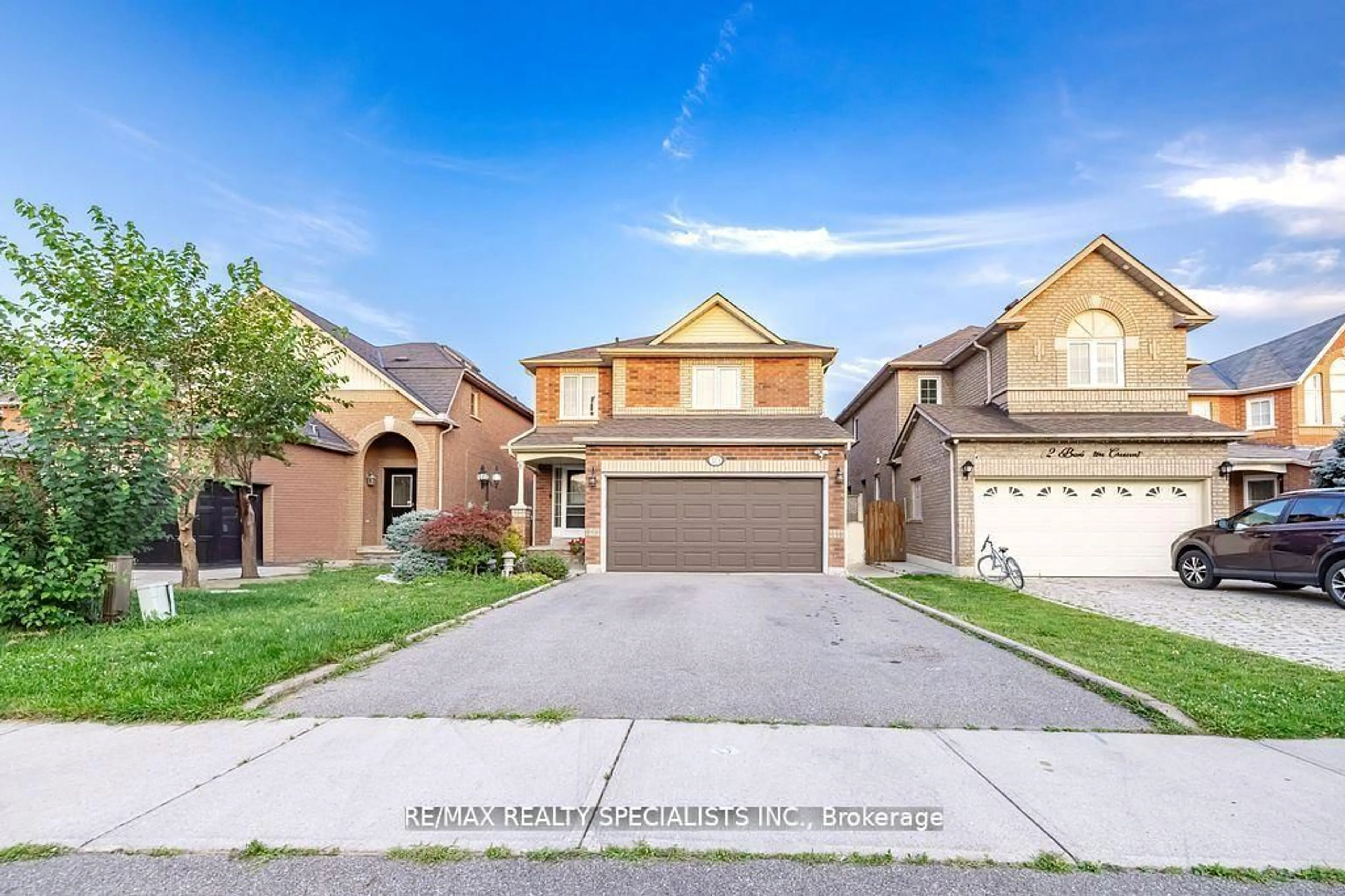 Home with brick exterior material, street for 10 Banington Cres, Brampton Ontario L7A 1G4