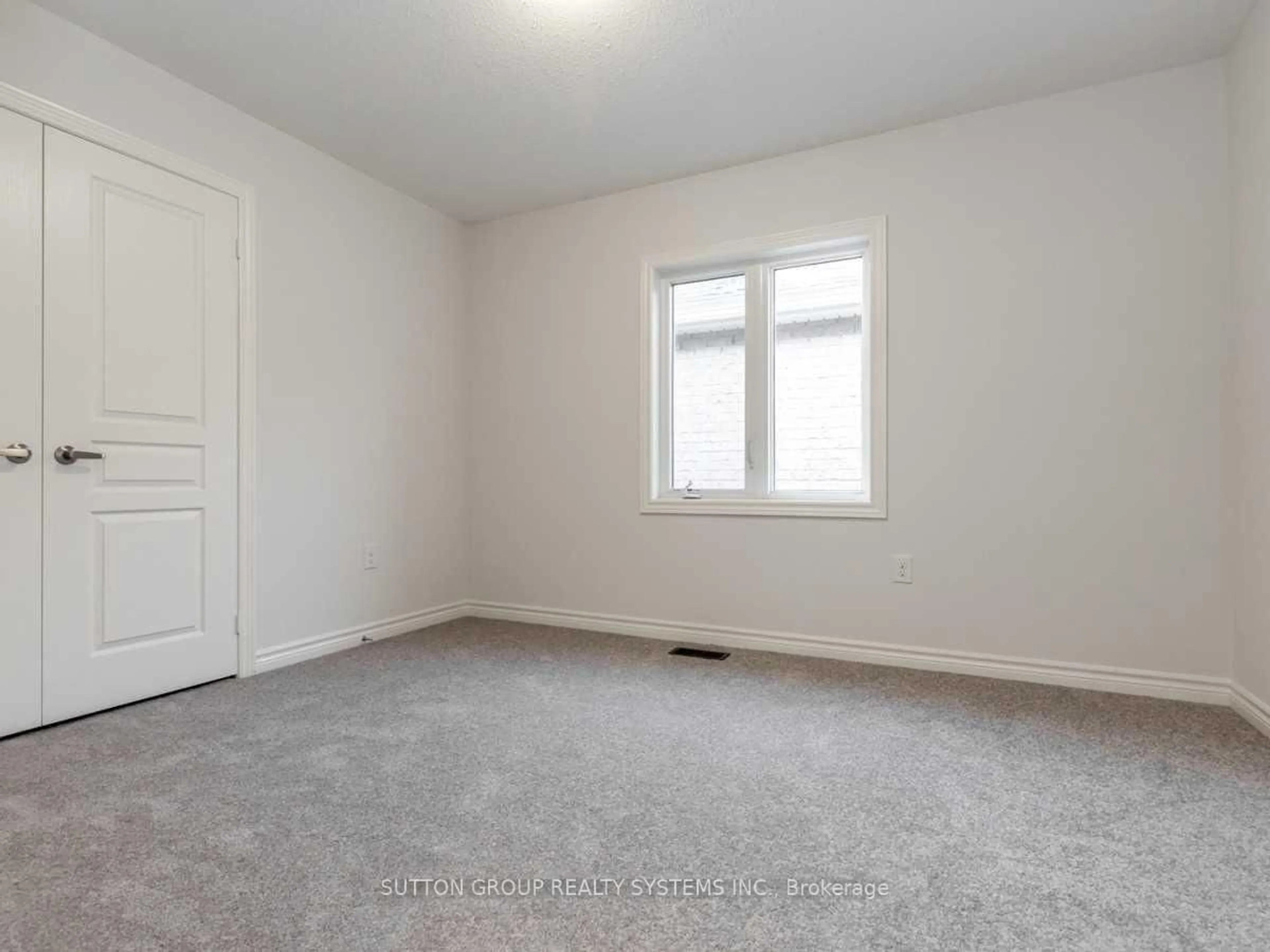 A pic of a room for 1439 Chretien St, Milton Ontario L9E 1J1