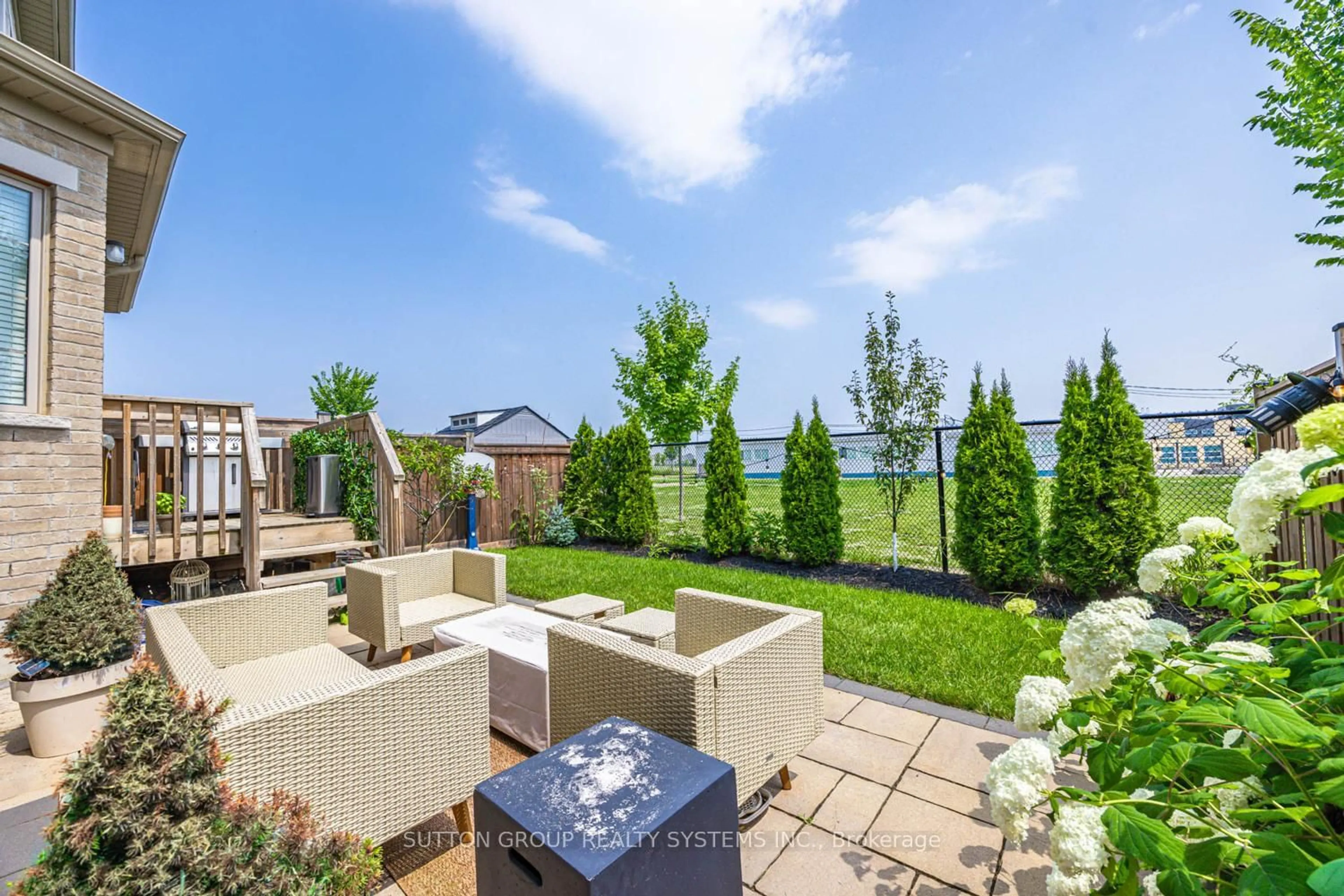 Patio, water/lake/river/ocean view for 1439 Chretien St, Milton Ontario L9E 1J1
