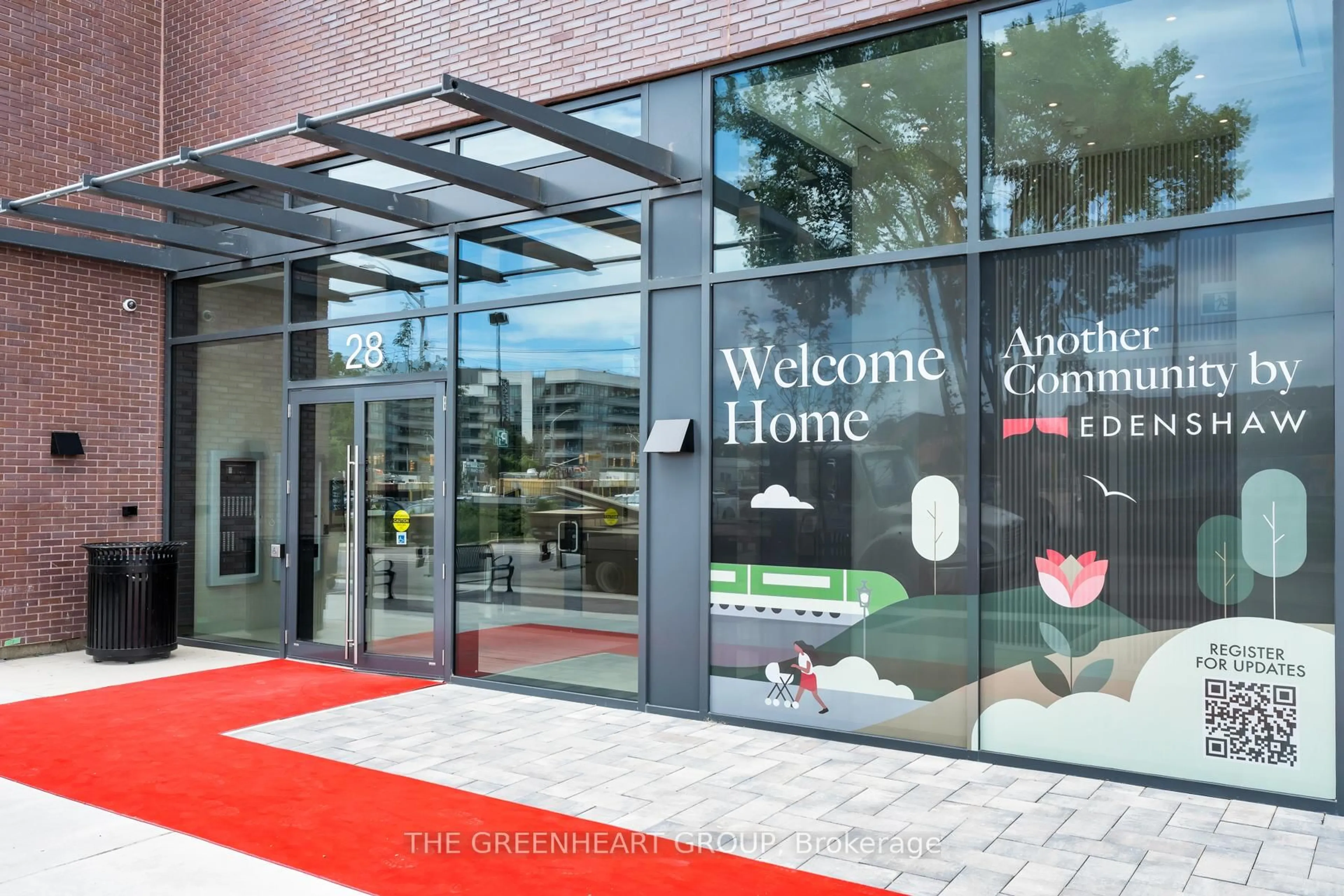 Indoor foyer for 28 Ann St #308, Mississauga Ontario L5G 0E1