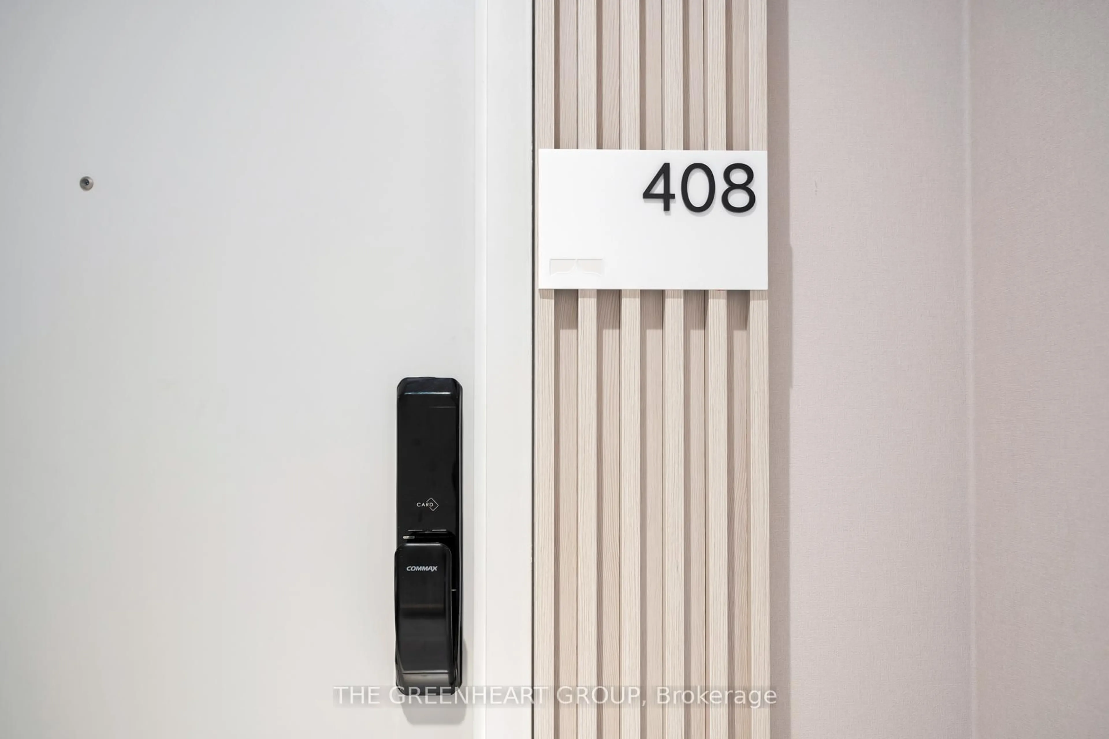 Unknown for 28 Ann St #308, Mississauga Ontario L5G 0E1