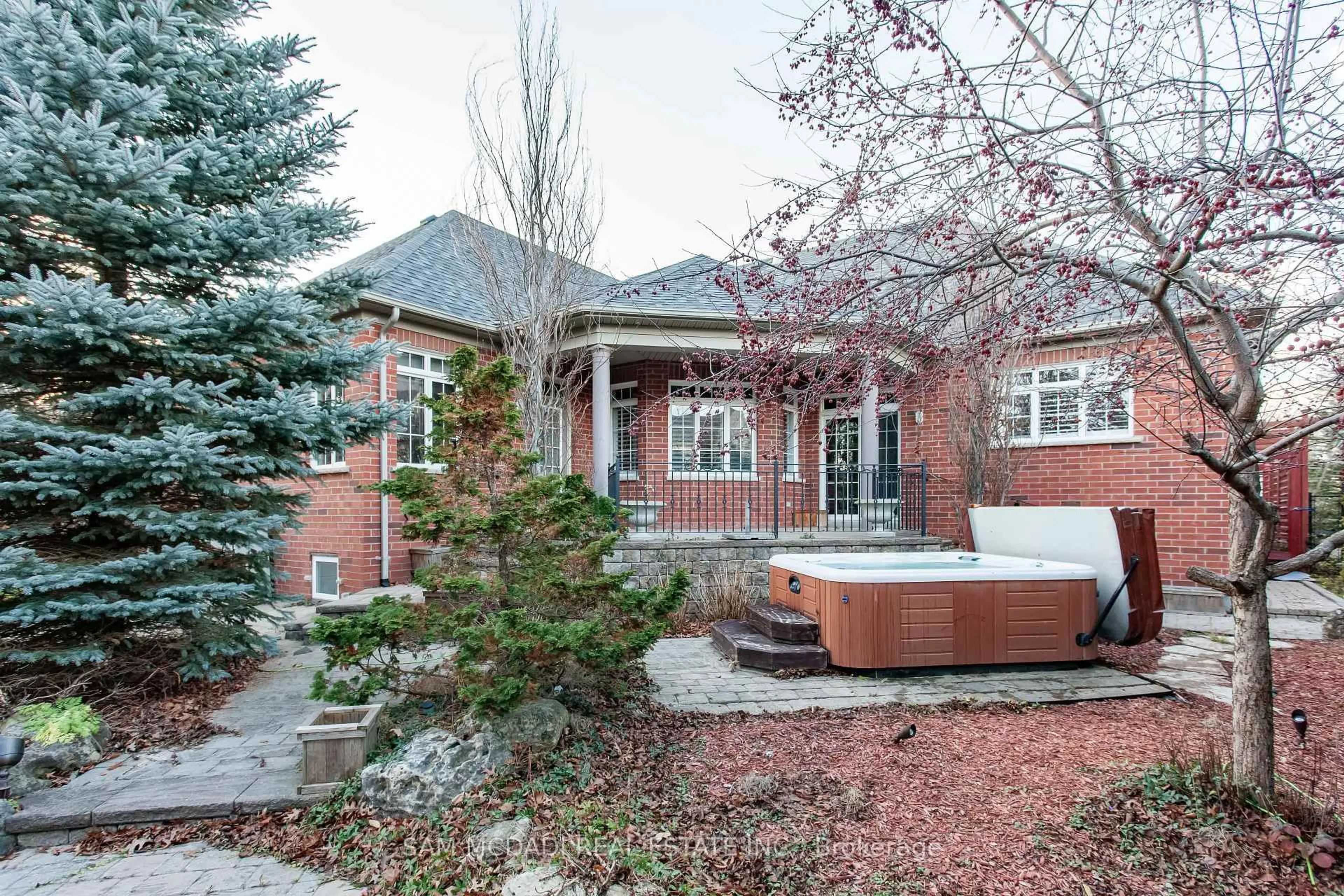Home with brick exterior material, street for 50 Links Lane, Brampton Ontario L6Y 5H1