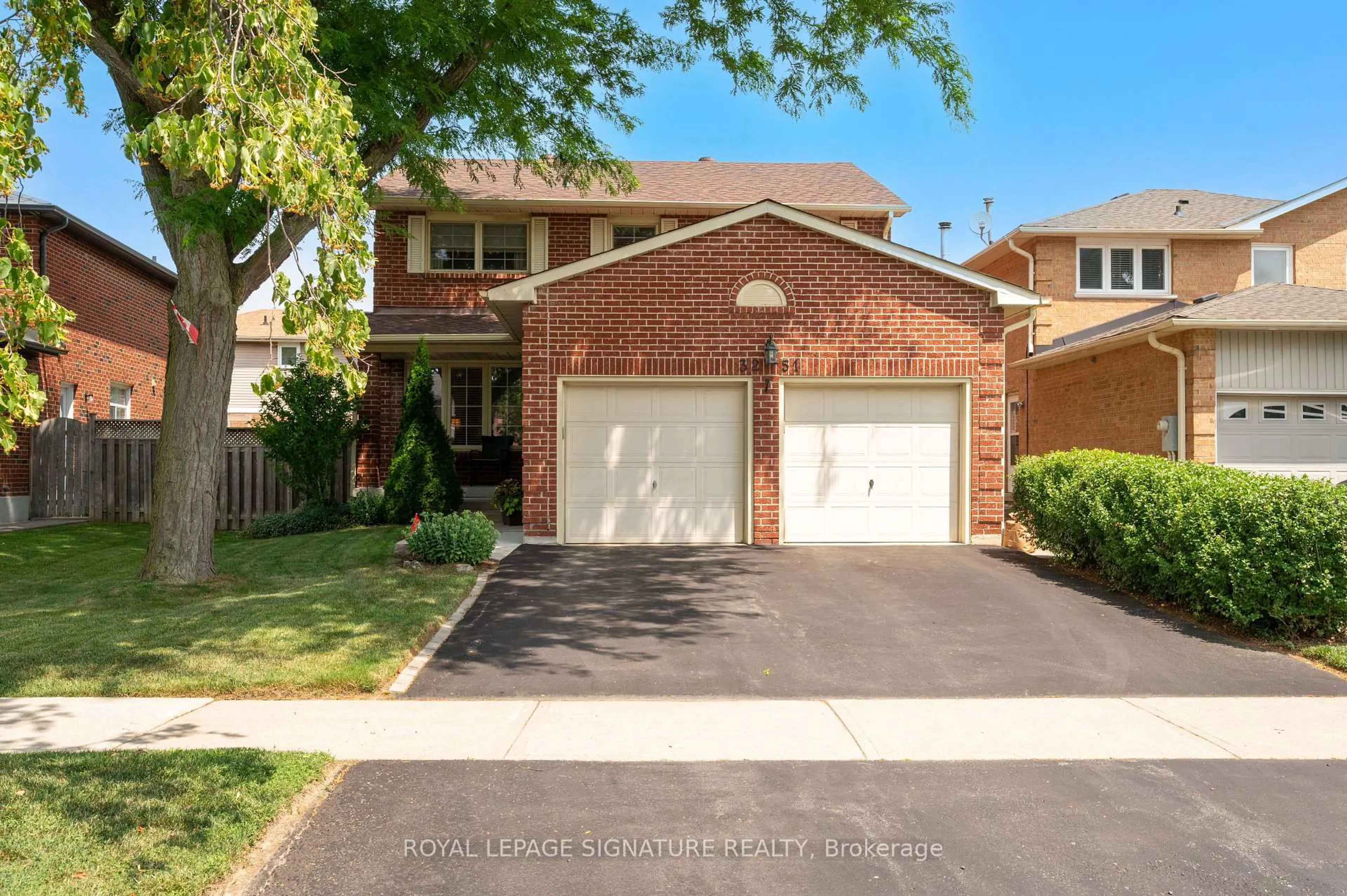 Home with brick exterior material, street for 3251 Galbraith Dr, Mississauga Ontario L5L 4A6