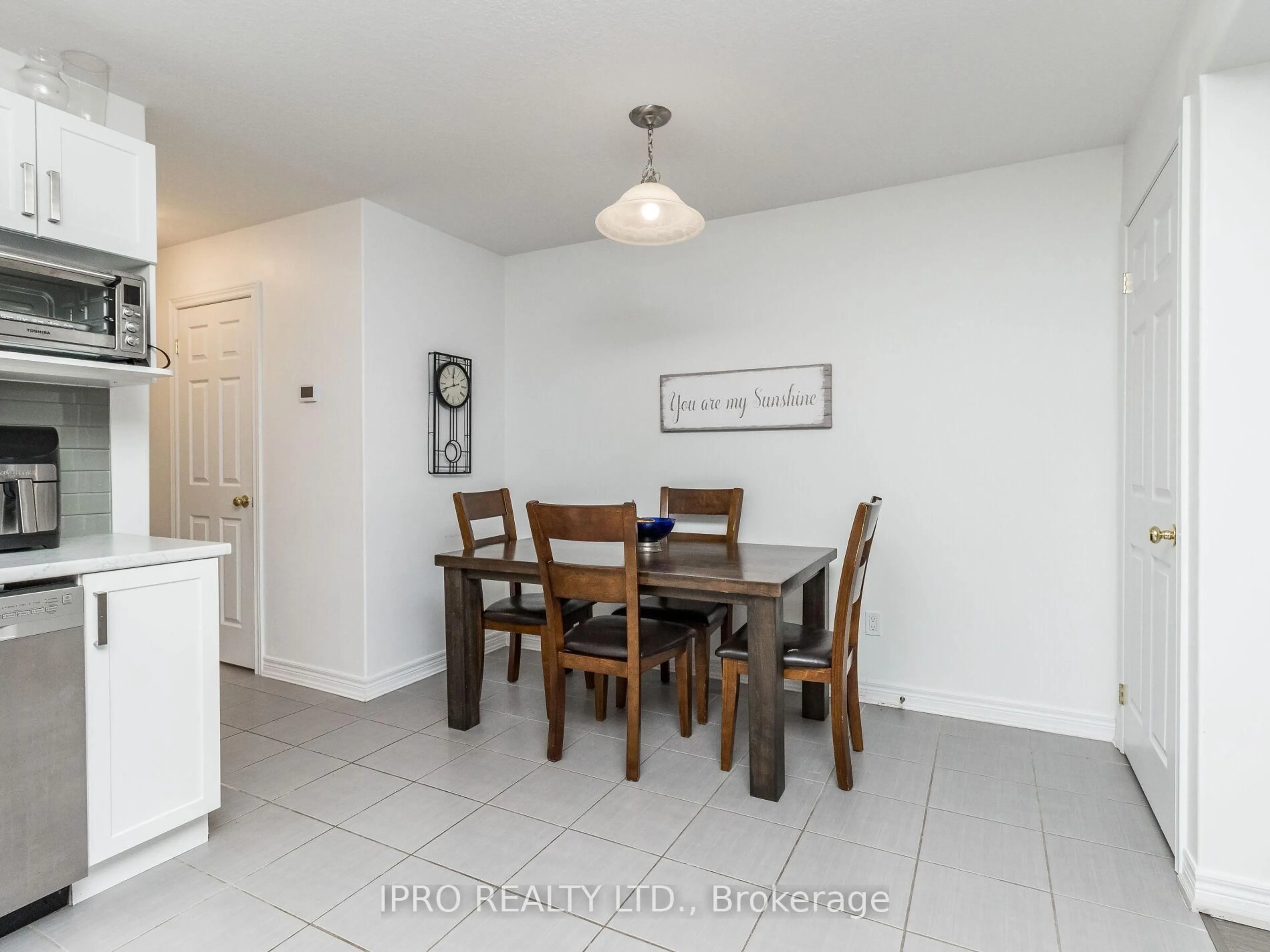 Dining room, unknown for 96 Winterton Crt, Orangeville Ontario L9W 6Z7