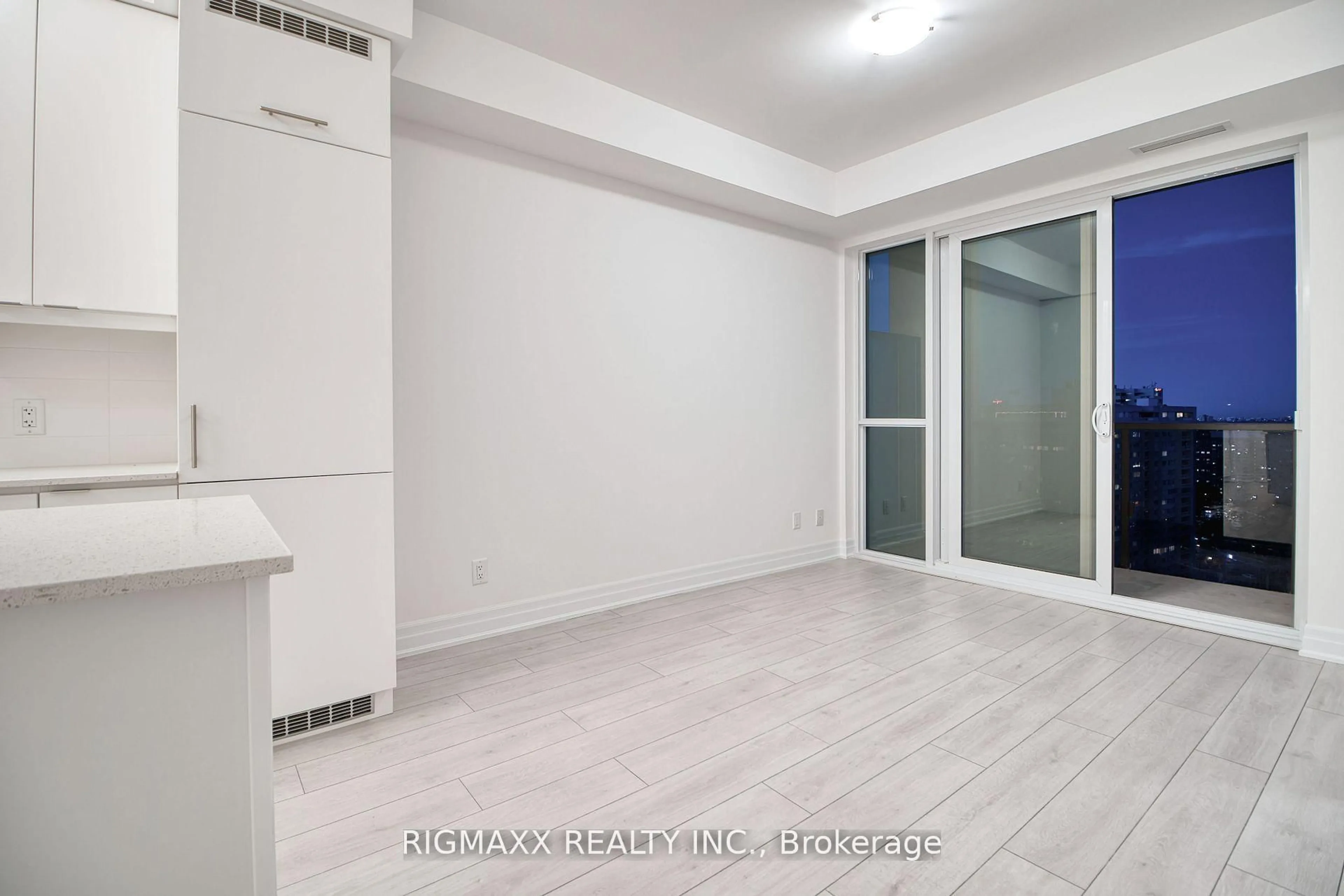 A pic of a room for 30 Elm Dr #1503, Mississauga Ontario L5B 0N6