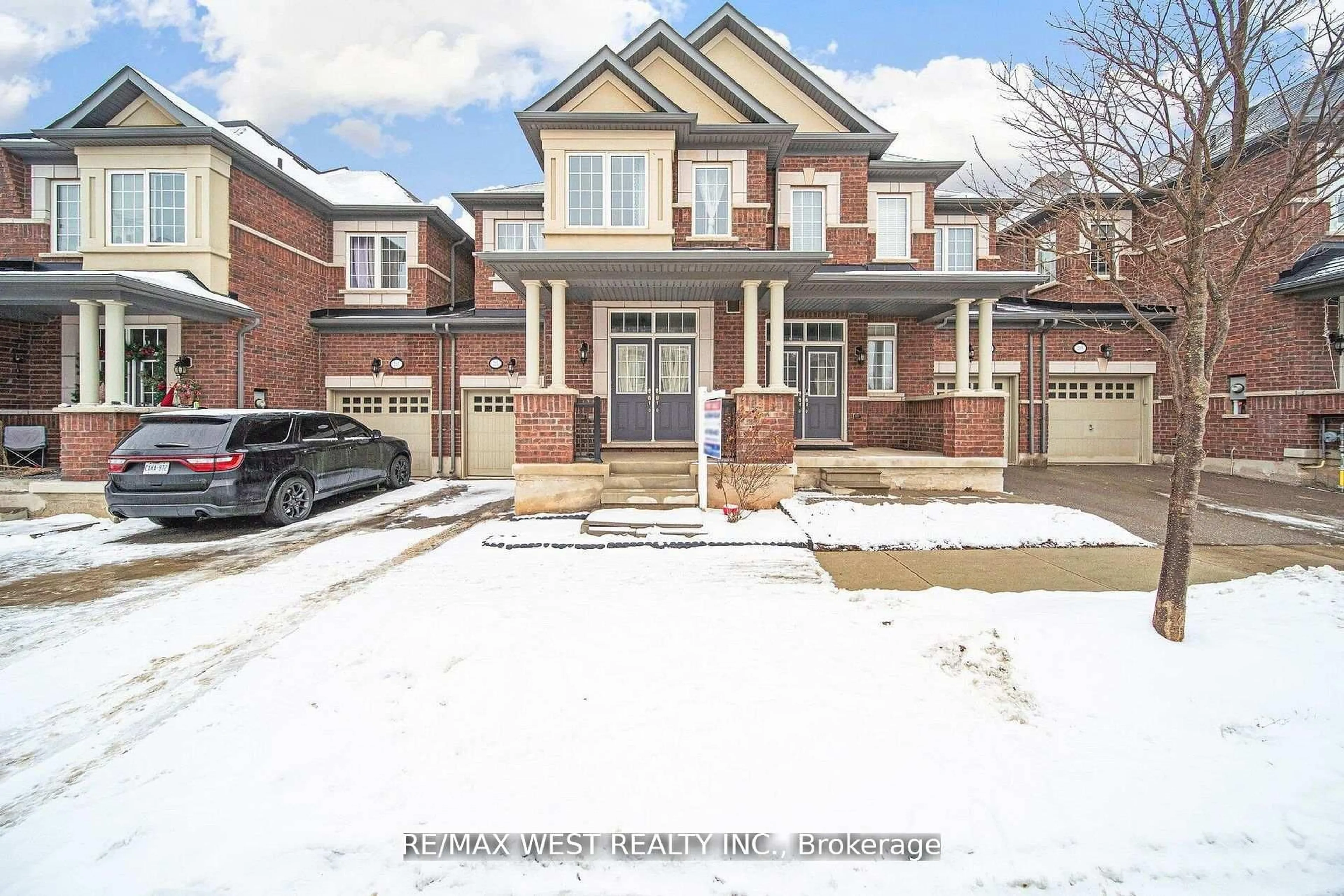 Home with brick exterior material, street for 213 Sarah Cline Dr, Oakville Ontario L6M 0T8