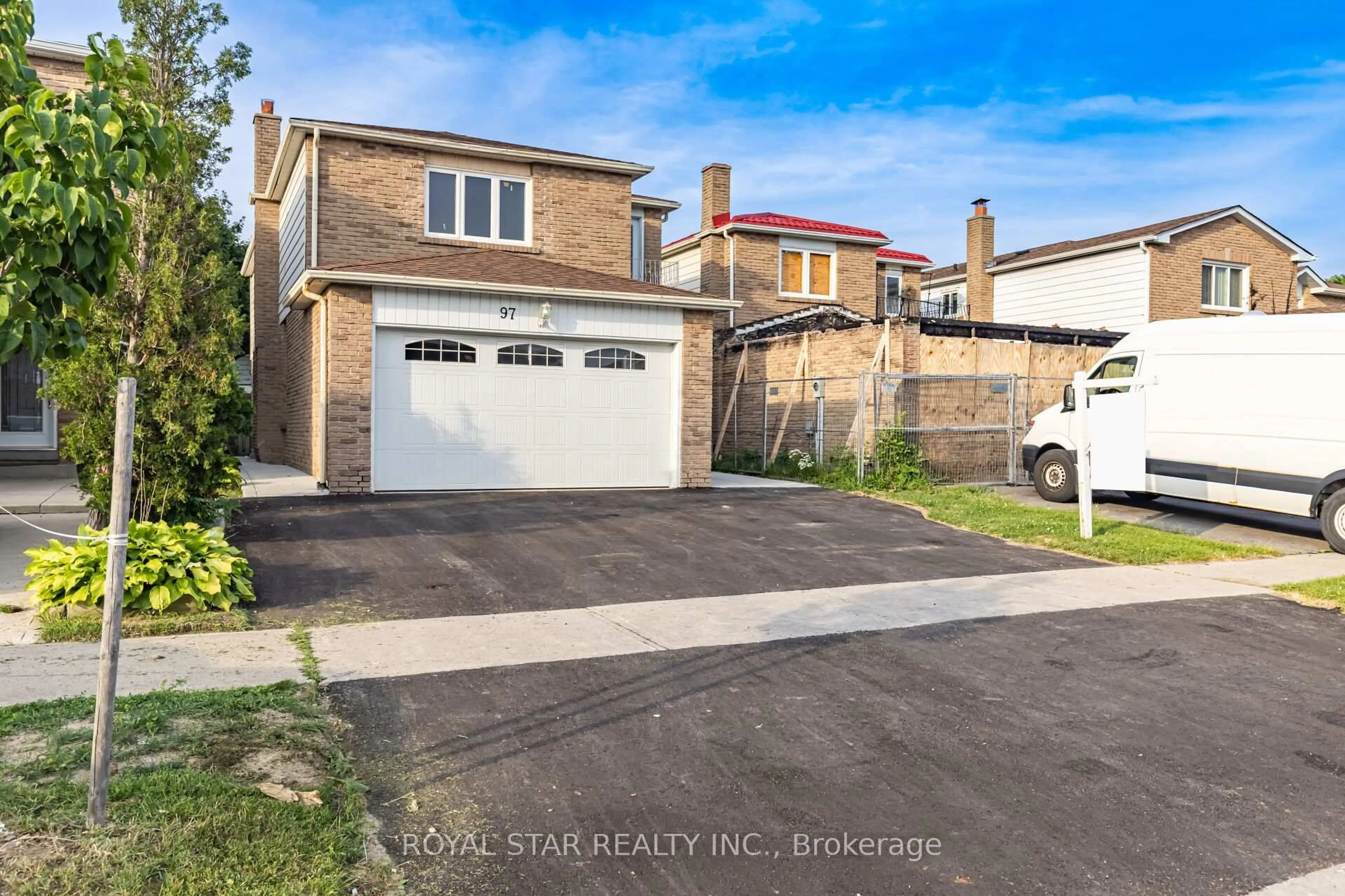 Unknown for 97 Banting Cres, Brampton Ontario L6Y 2L9