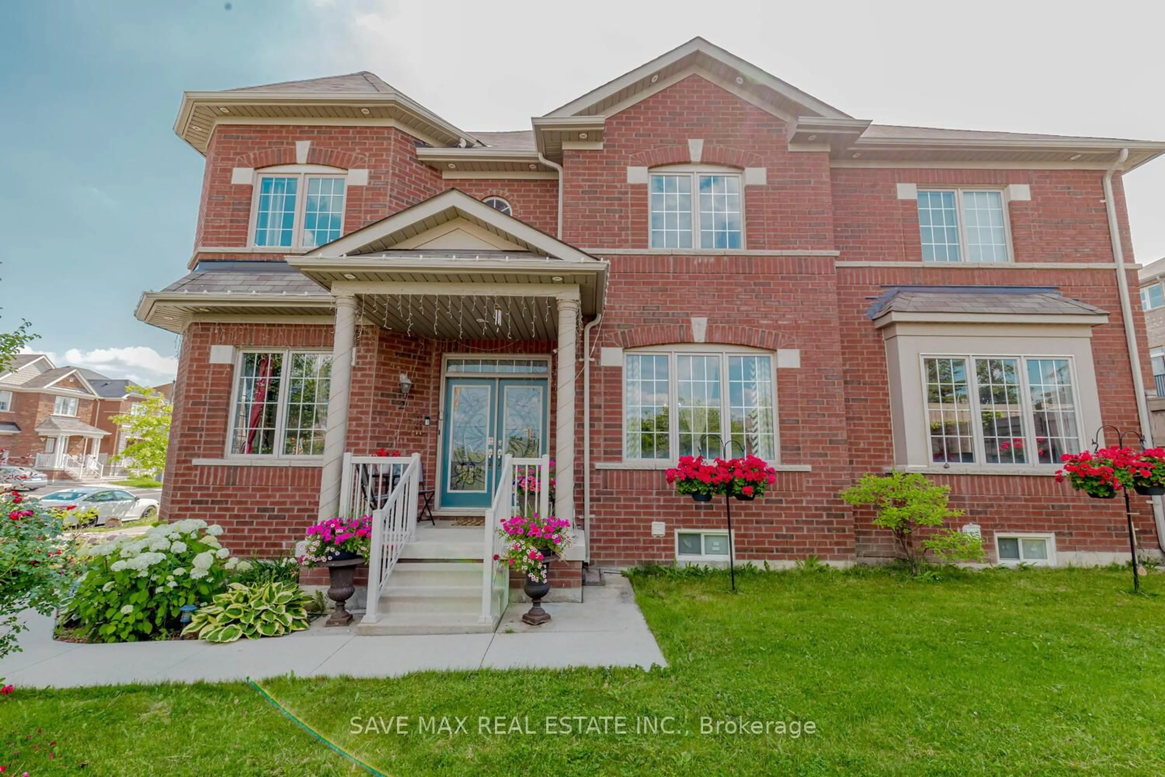 Home with brick exterior material, street for 2 Templehill Rd, Brampton Ontario L6R 0Z8