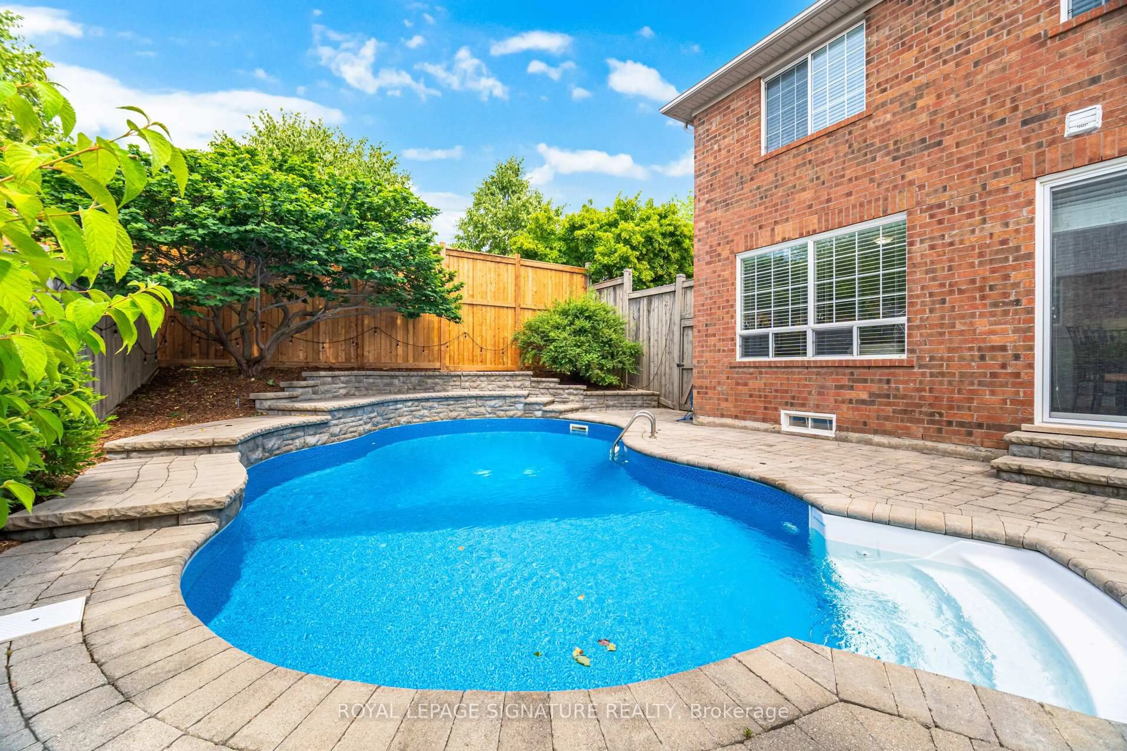 Pool for 3137 Scotscraig Cres, Oakville Ontario L6M 5G8