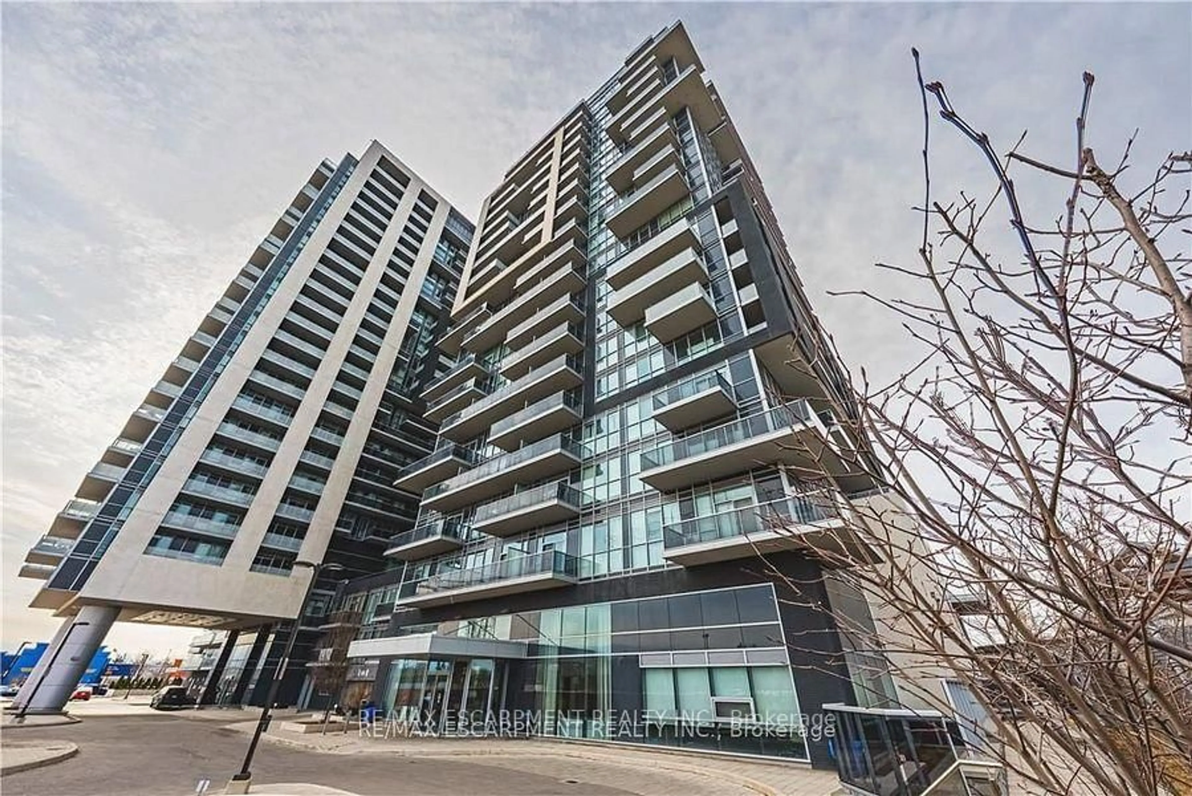 Unknown for 2093 Fairview St #2001, Burlington Ontario L7R 0E6
