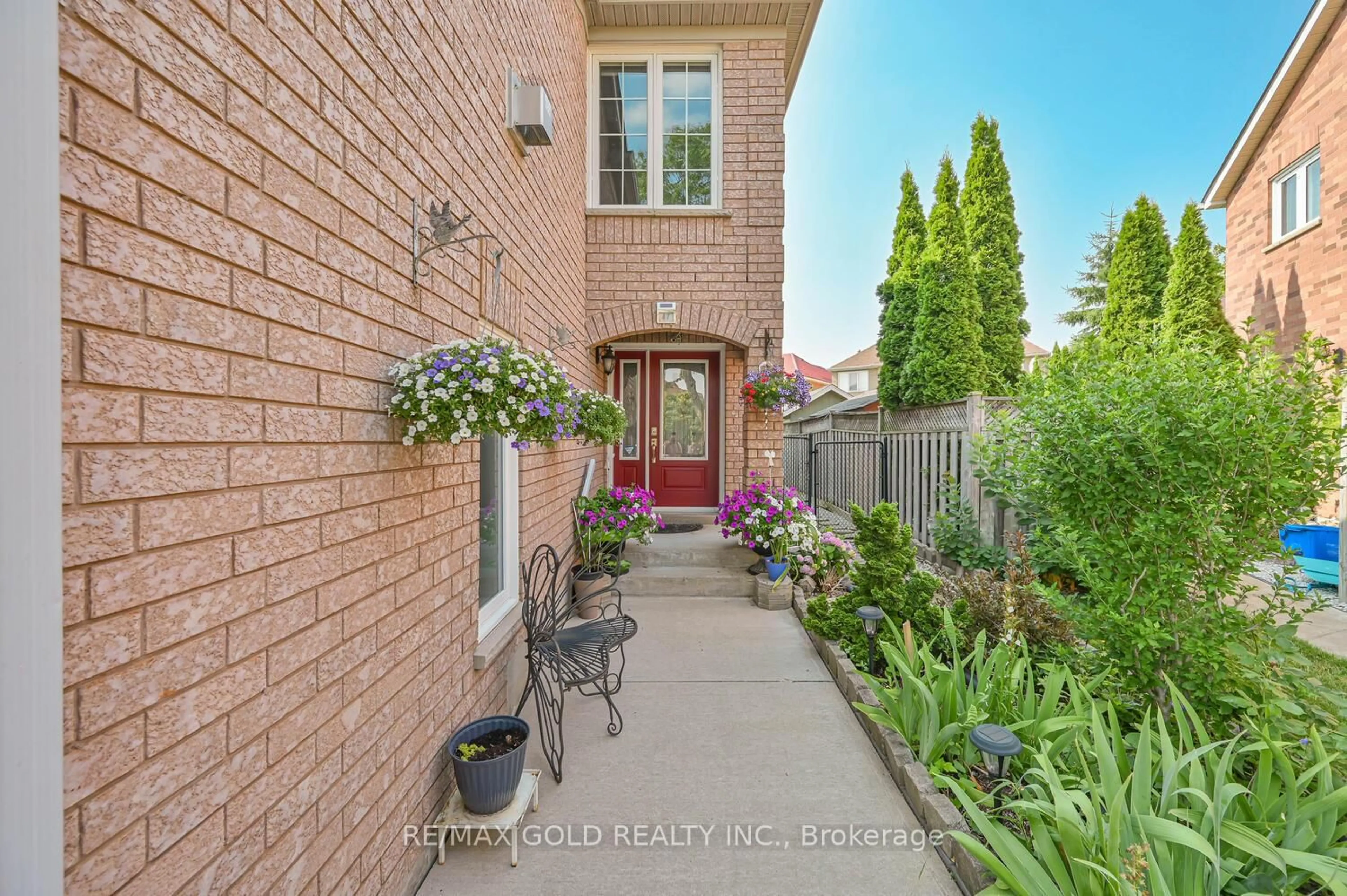 Unknown for 47 Seclusion Cres, Brampton Ontario L6R 1L5