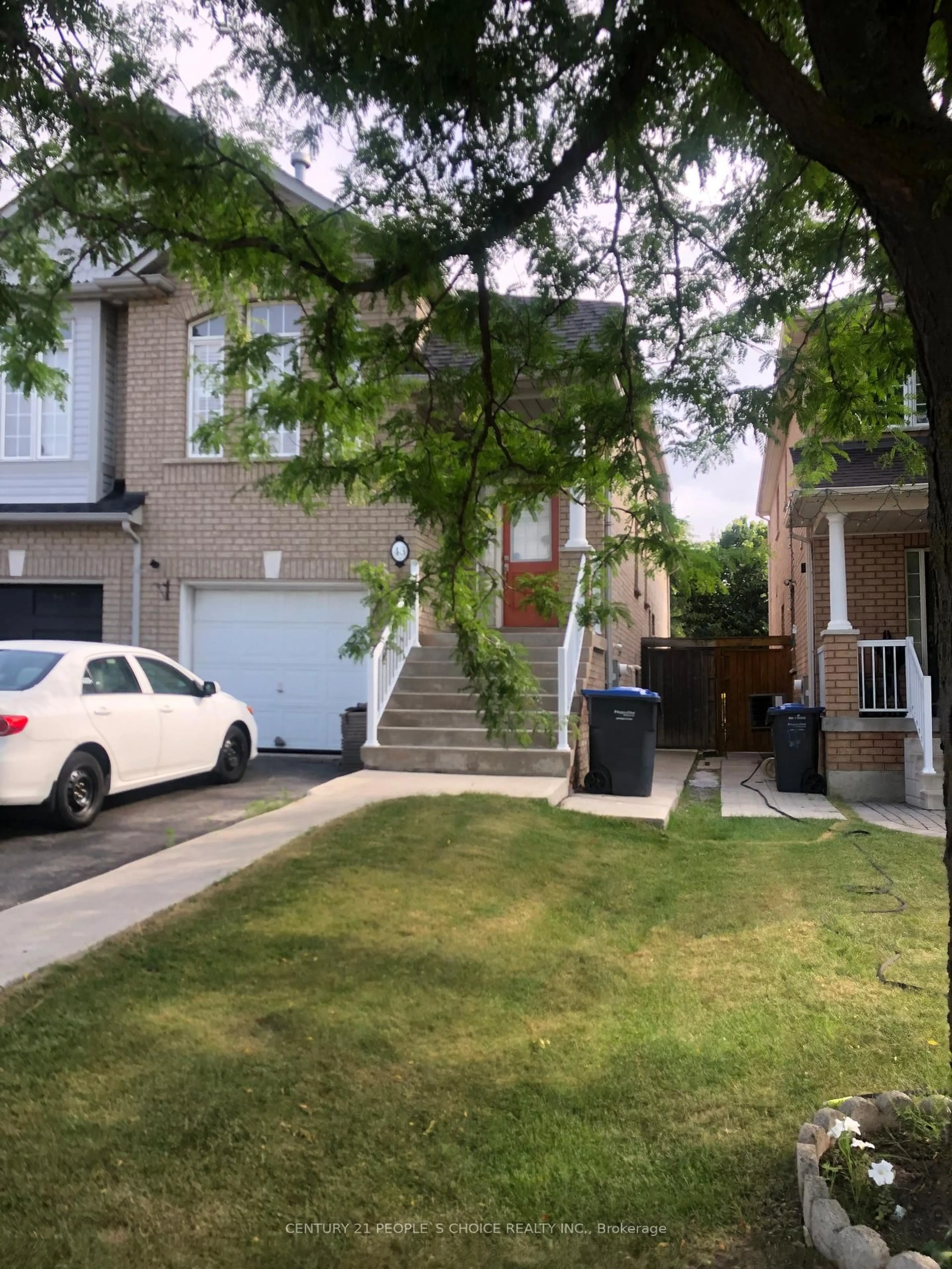 A pic from outside/outdoor area/front of a property/back of a property/a pic from drone, street for 43 Sheepberry Terr, Brampton Ontario L7A 2B6