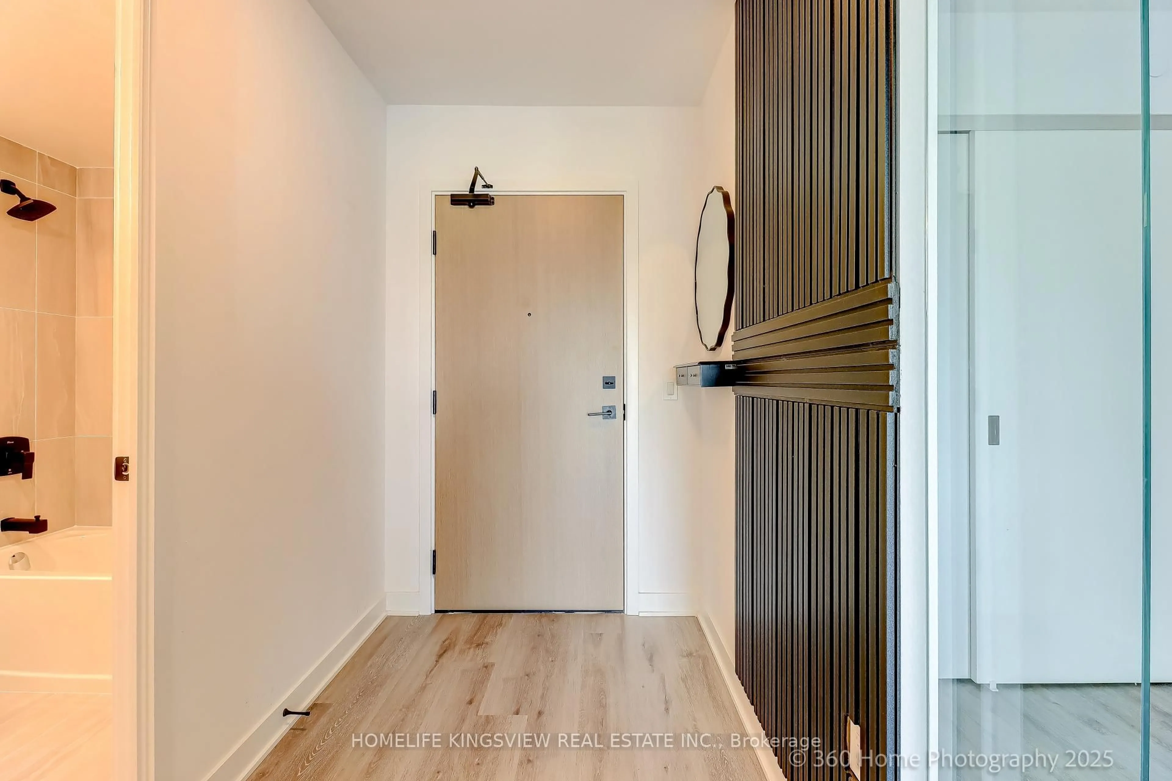 Indoor entryway for 36 Zorra St #319, Toronto Ontario M8Z 0G5