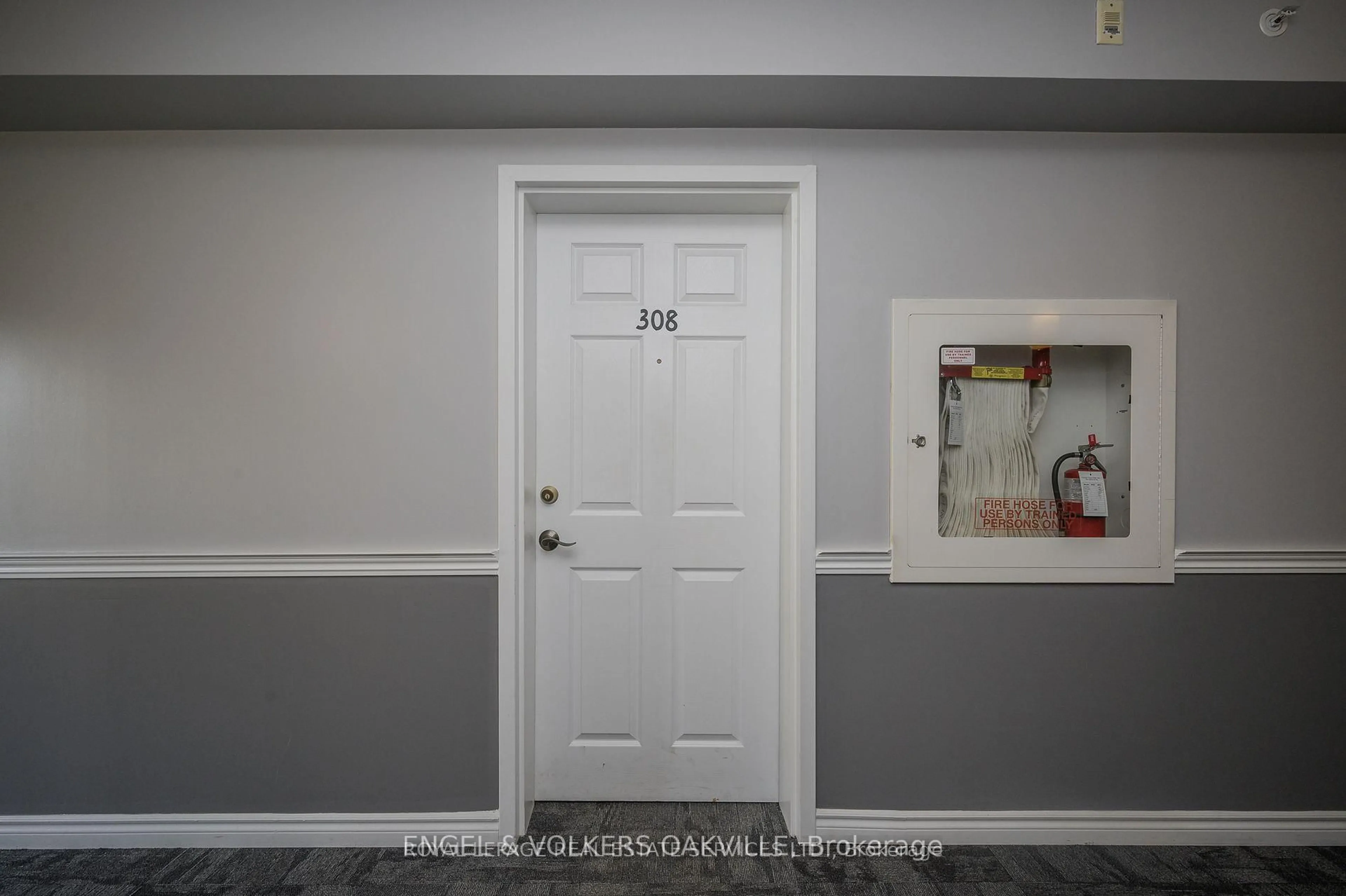 Indoor entryway for 1810 Walkers Line #308, Burlington Ontario L7M 4V3