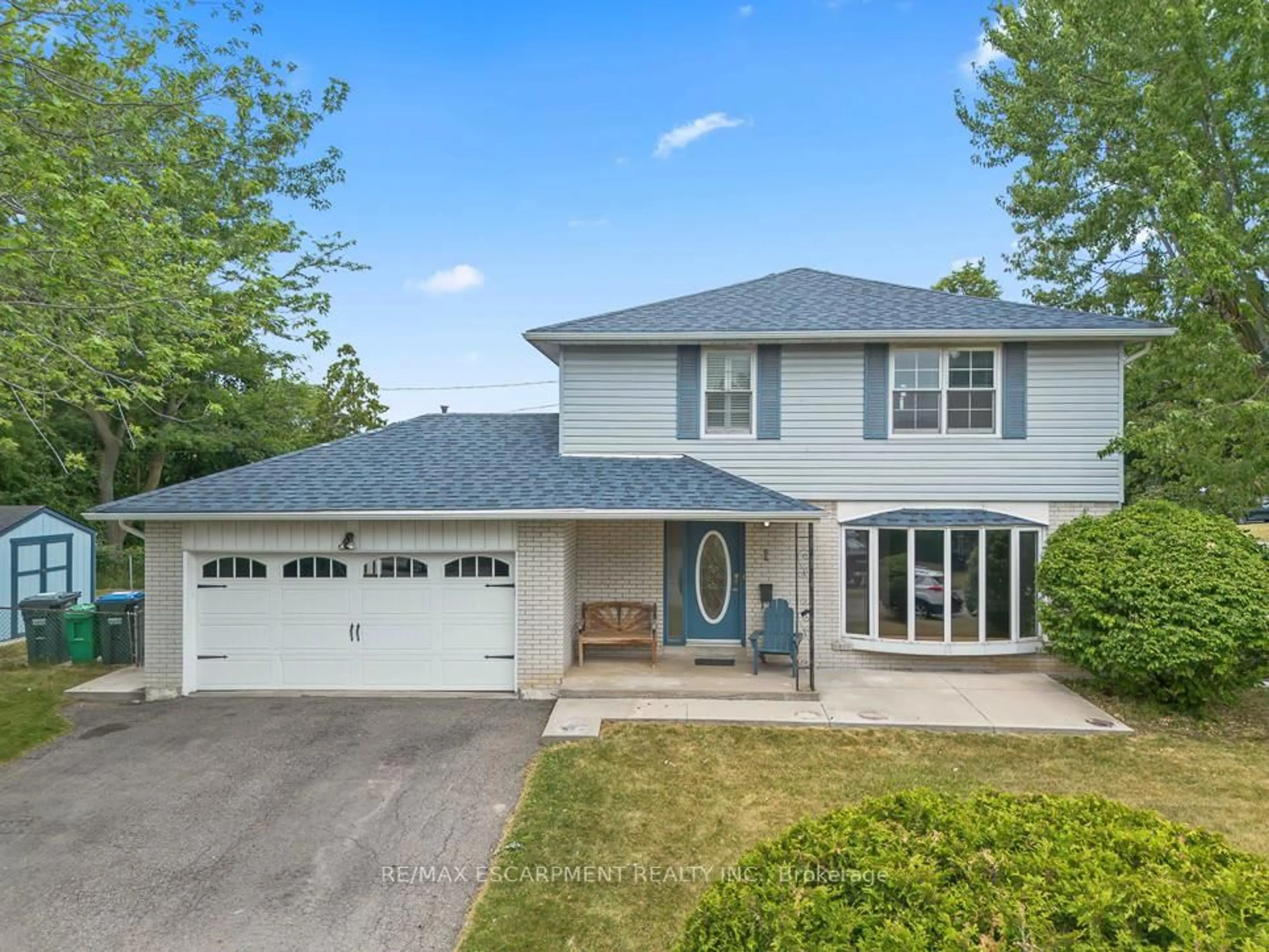Home with vinyl exterior material, street for 1 Dunbarton Cres, Brampton Ontario L6T 1N8