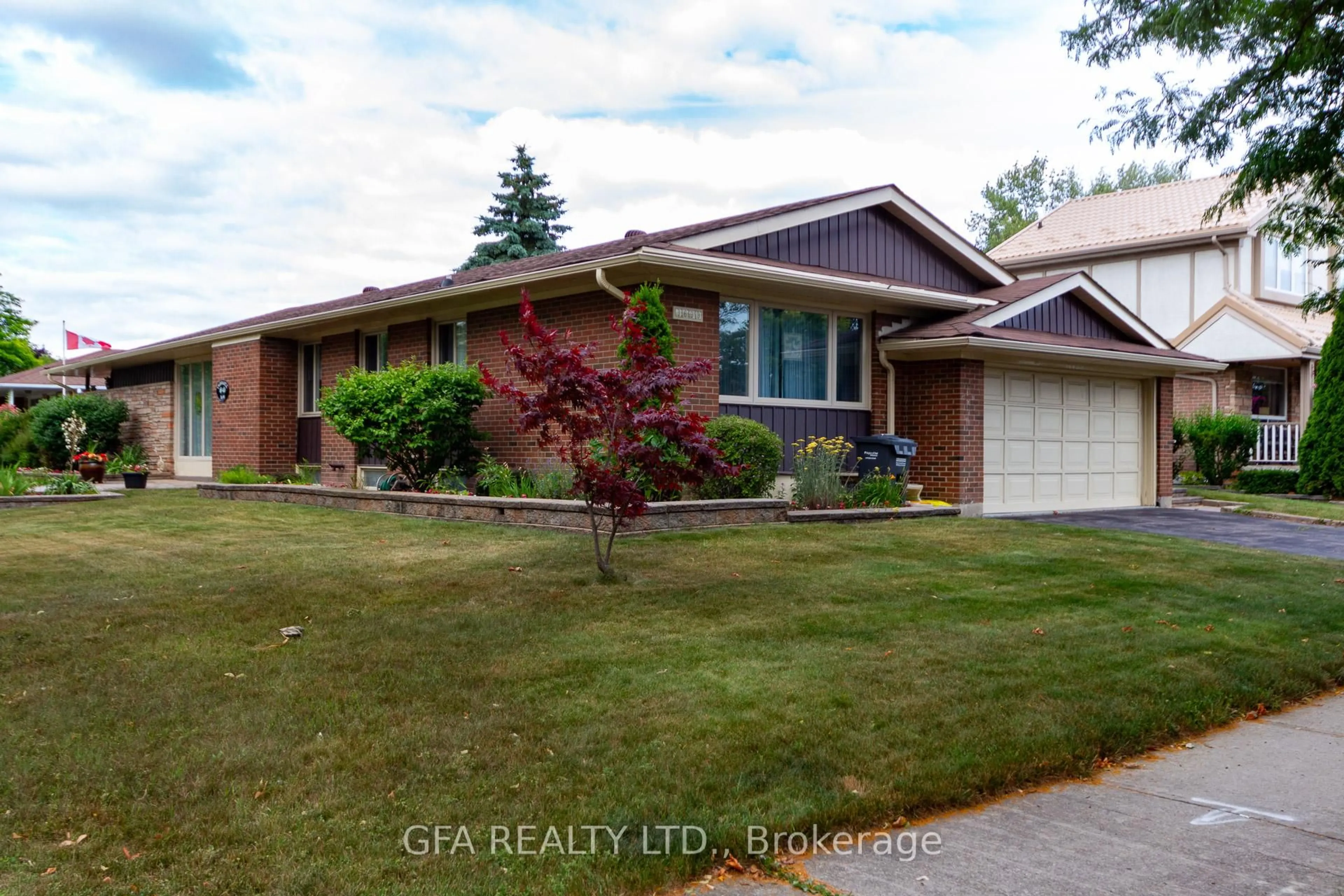 Home with brick exterior material, street for 3699 Twinmaple Dr, Mississauga Ontario L4Y 3R6