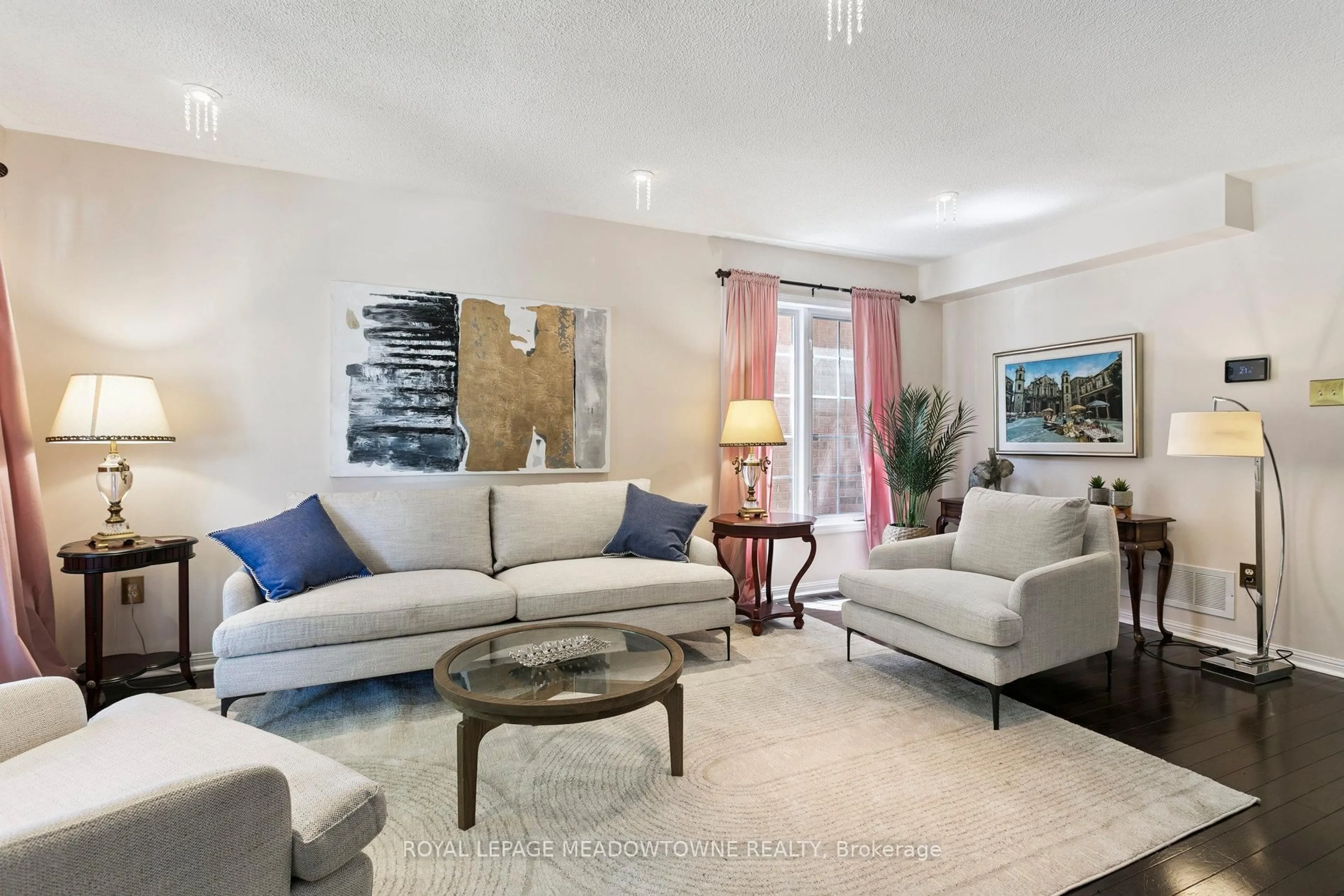 Living room with furniture, unknown for 1325 Ashwood Terr, Oakville Ontario L6H 1P8