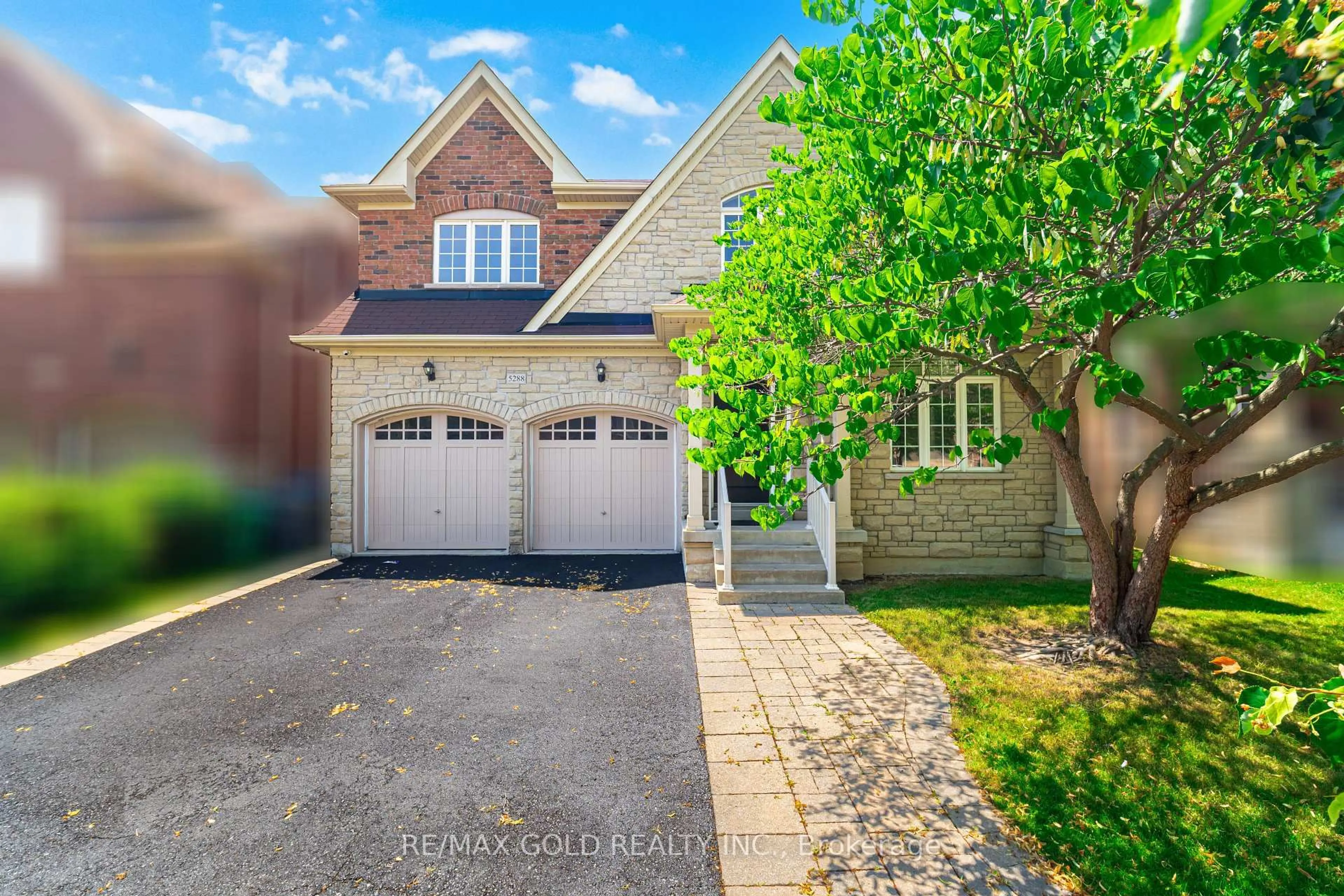 Home with brick exterior material, street for 5288 Longford Cres, Mississauga Ontario L5M 0J3