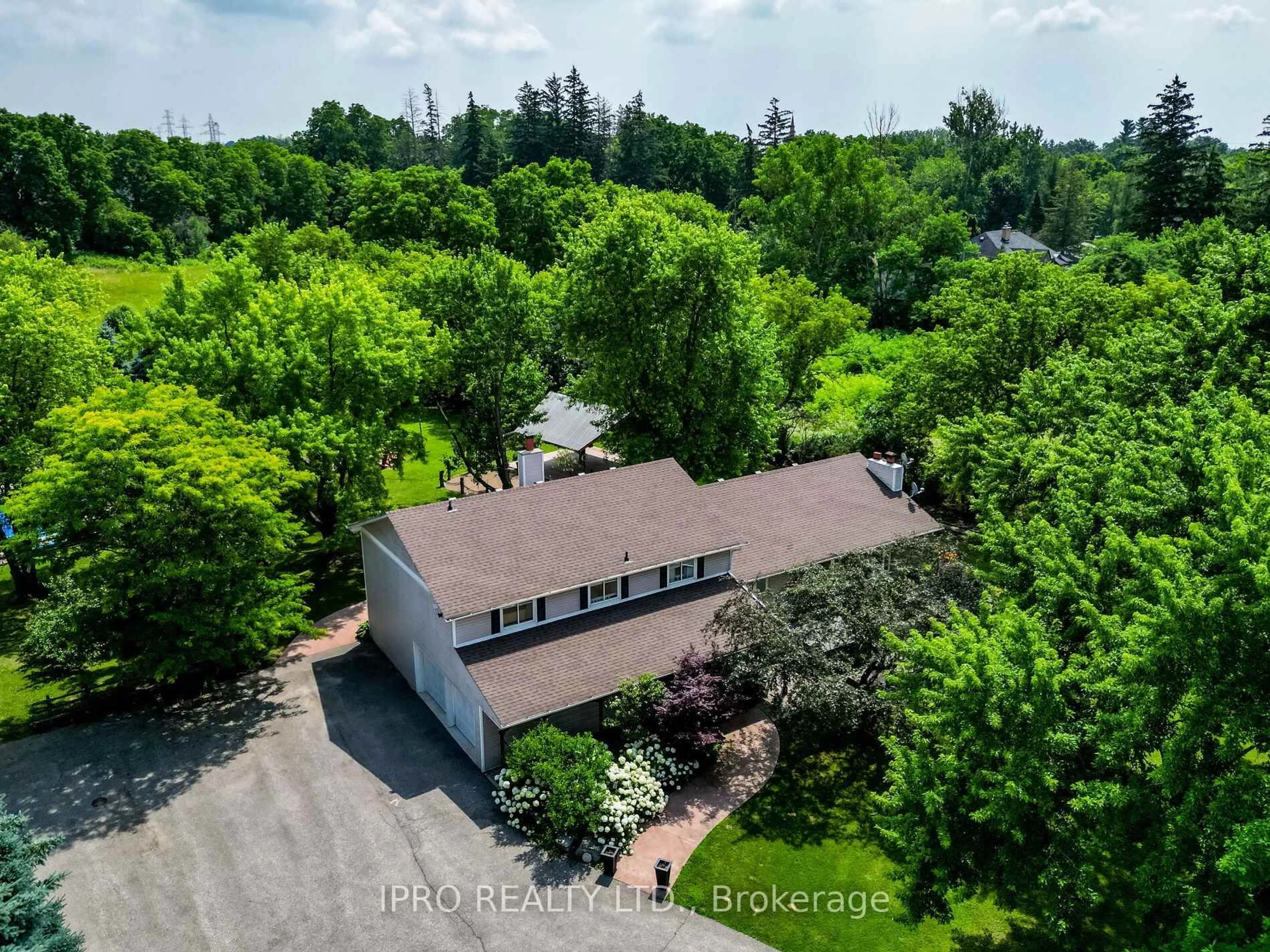 A pic from outside/outdoor area/front of a property/back of a property/a pic from drone, forest/trees view for 8375 Creditview Rd, Brampton Ontario L6Y 0G7