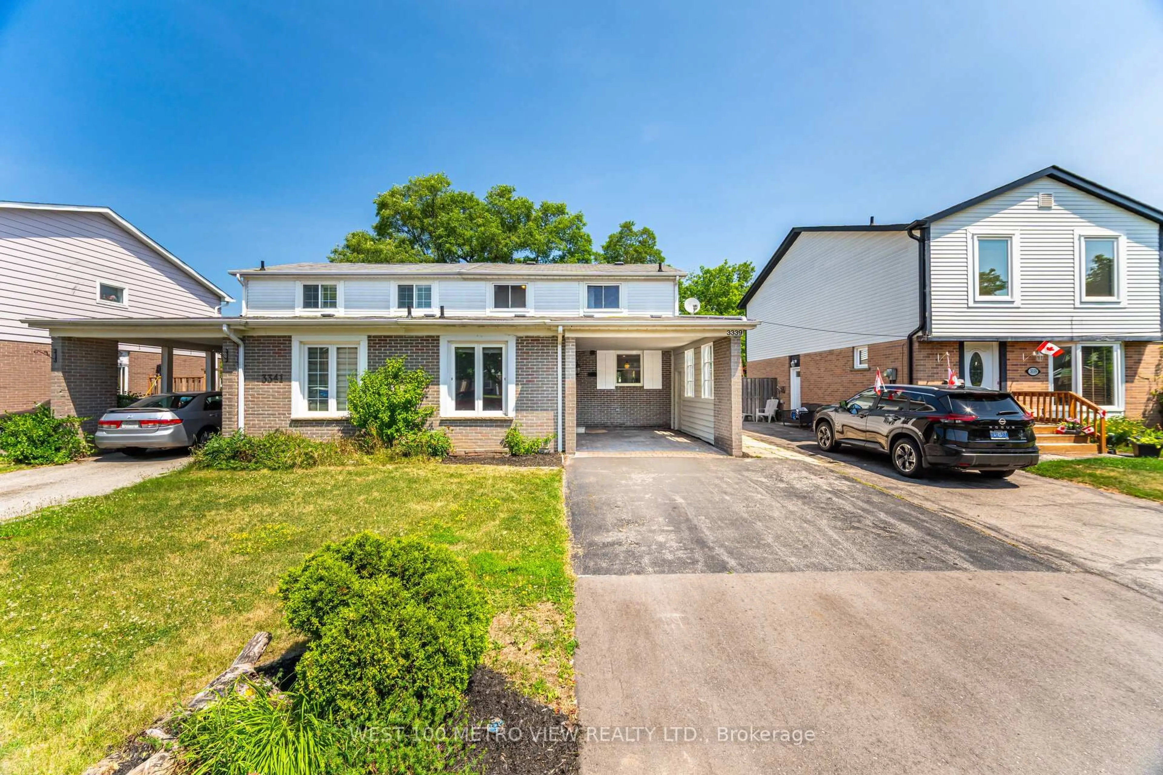 A pic from outside/outdoor area/front of a property/back of a property/a pic from drone, street for 3339 Mainsail Cres, Mississauga Ontario L5L 1H3